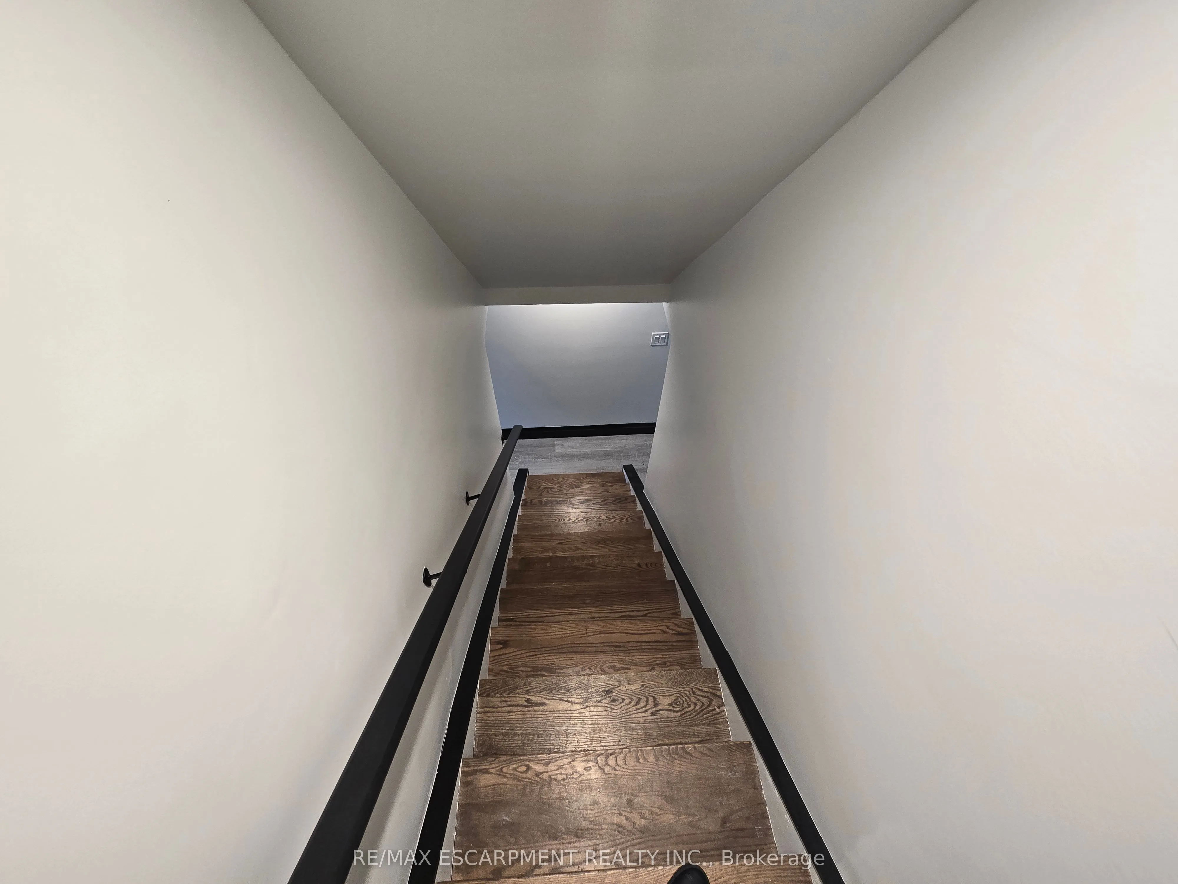 531 Queenston Road, #2