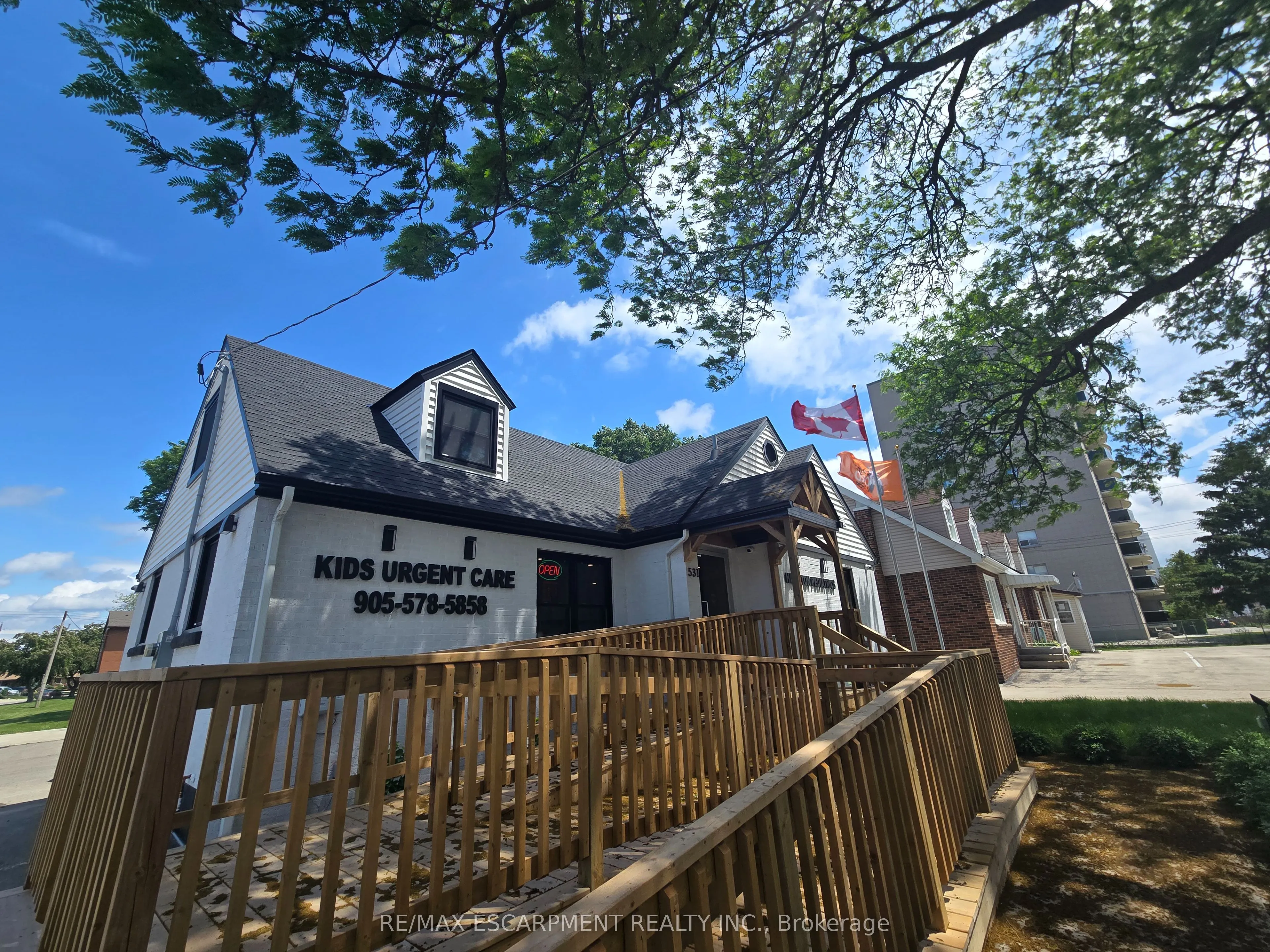531 Queenston Road, #2