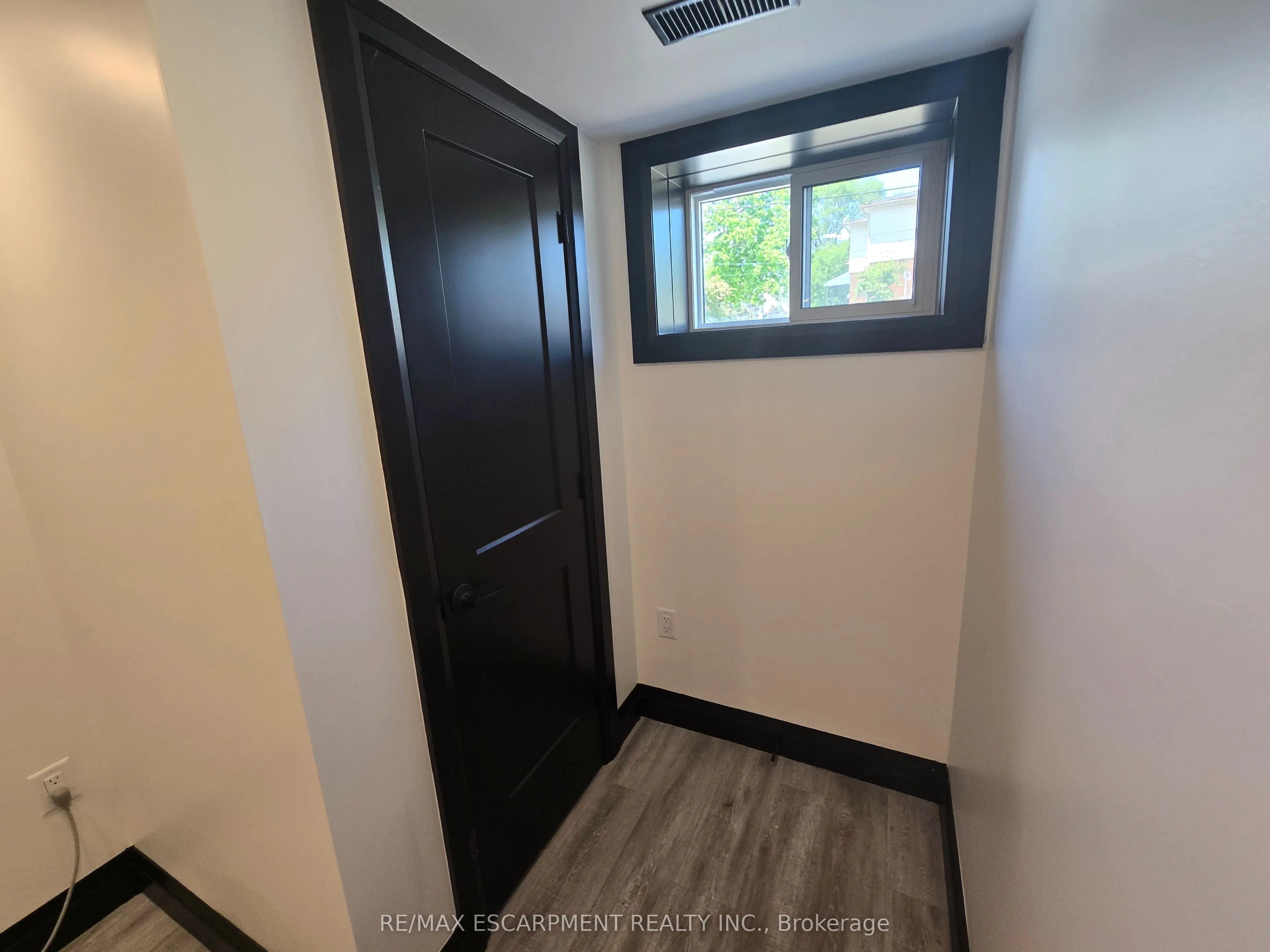 531 Queenston Road, #2