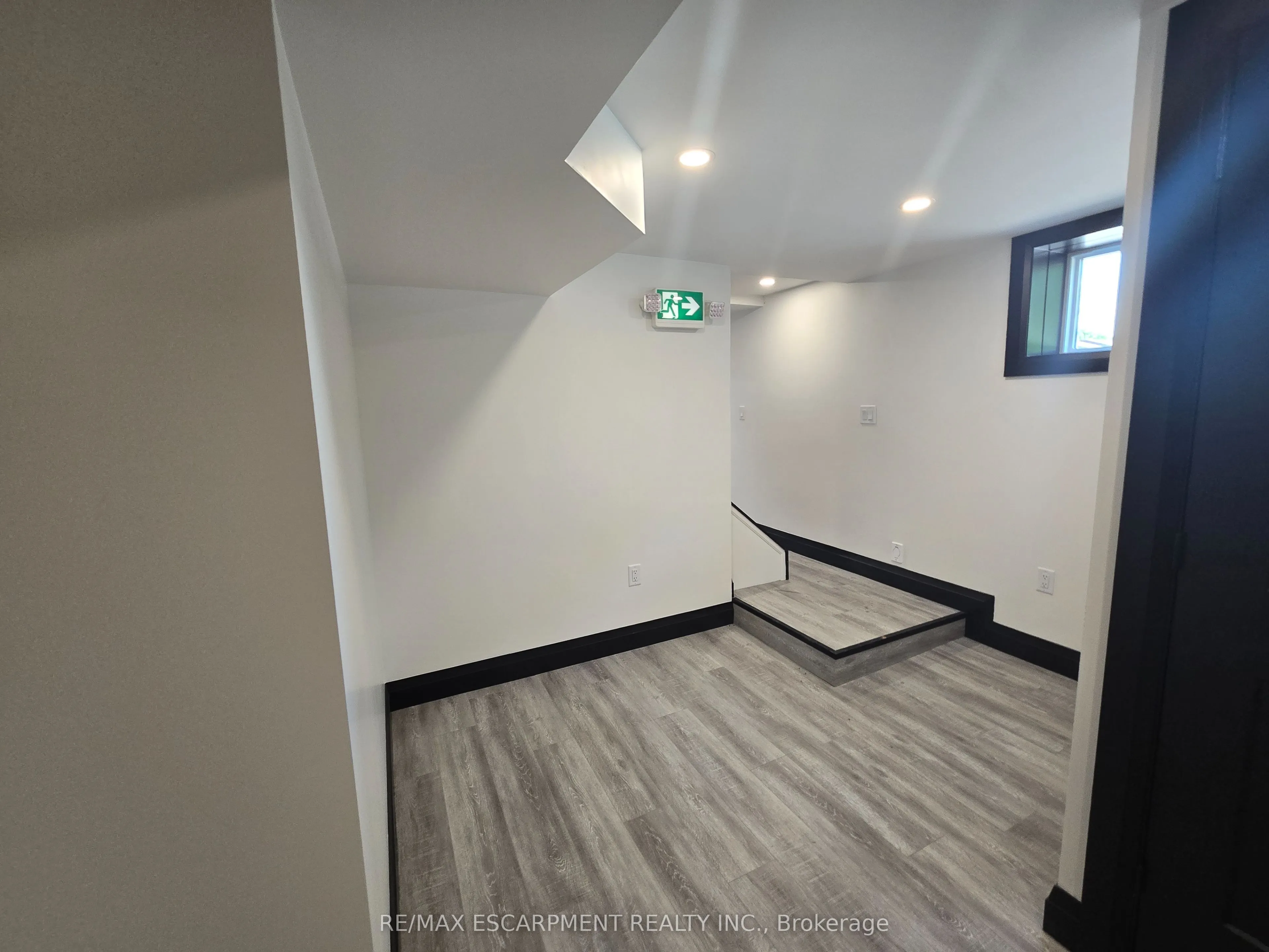 531 Queenston Road, #2