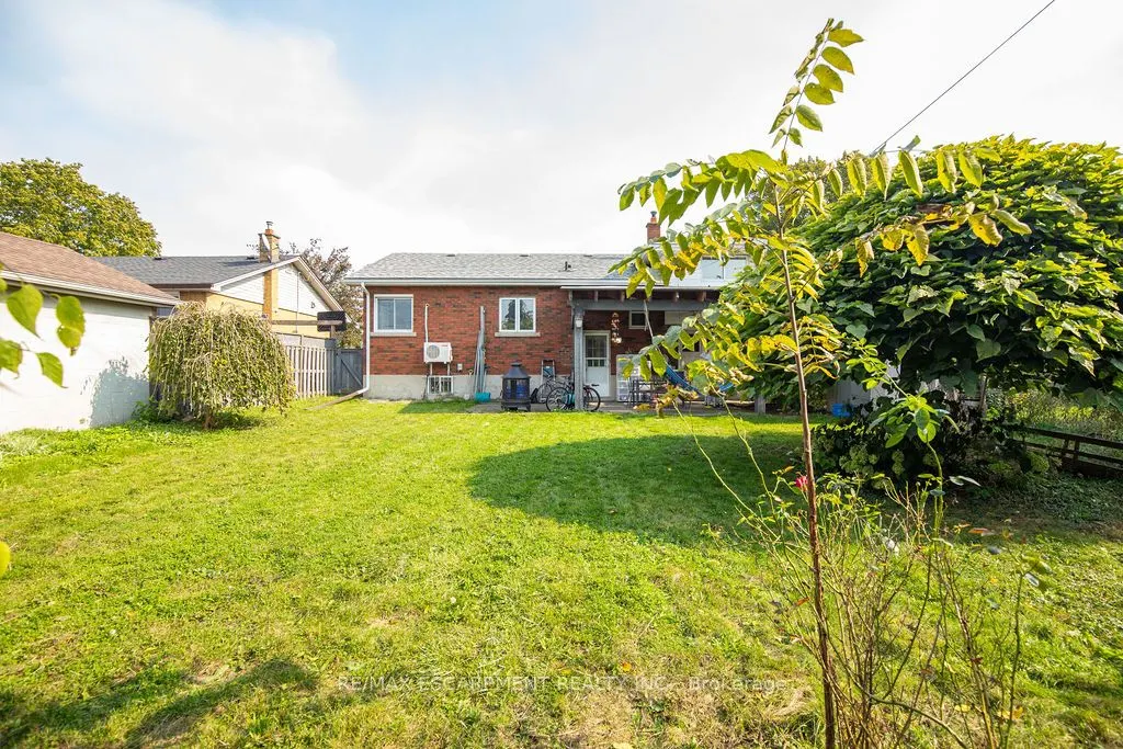 60 Ivy Lea Place