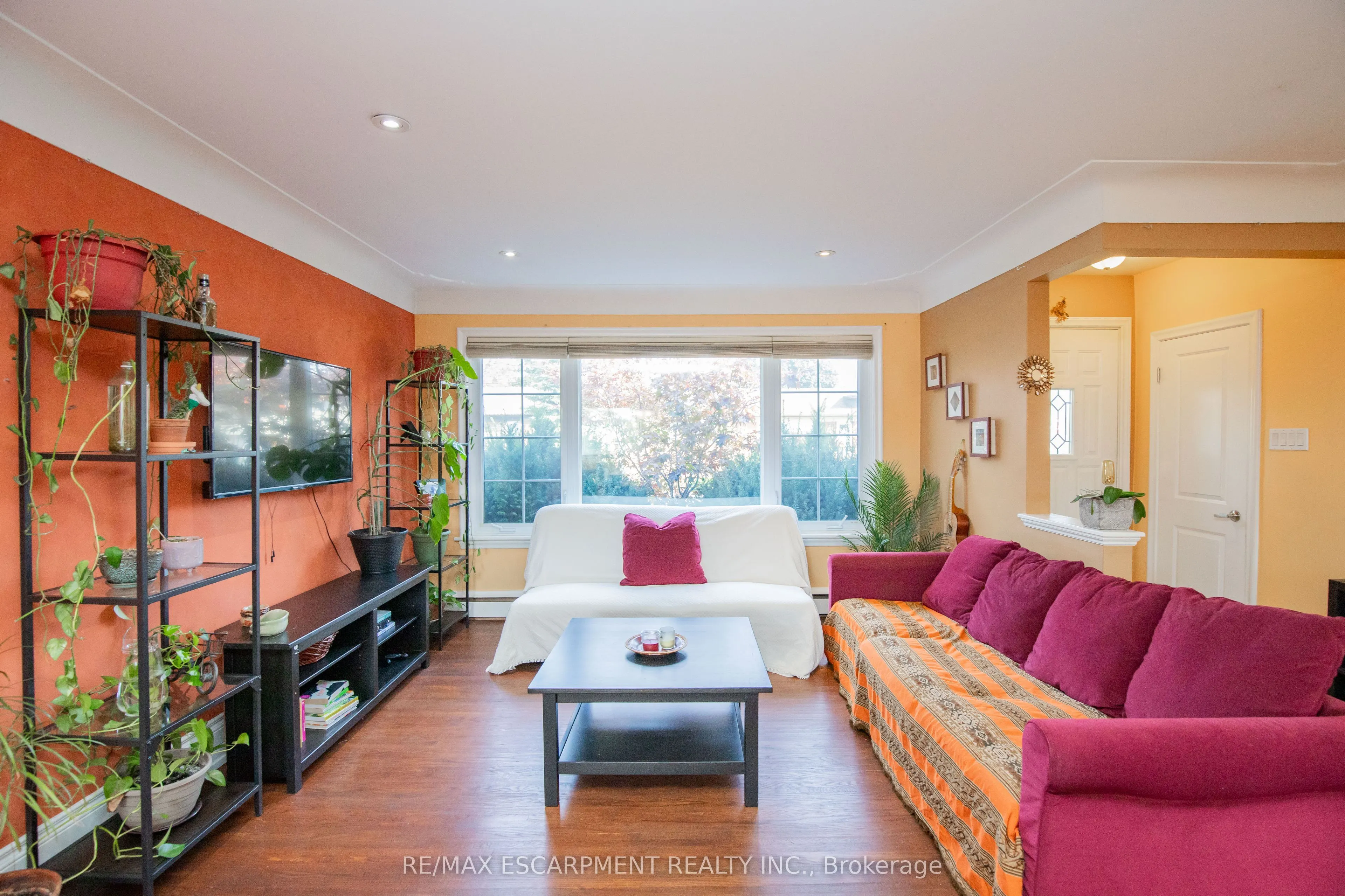 60 Ivy Lea Place