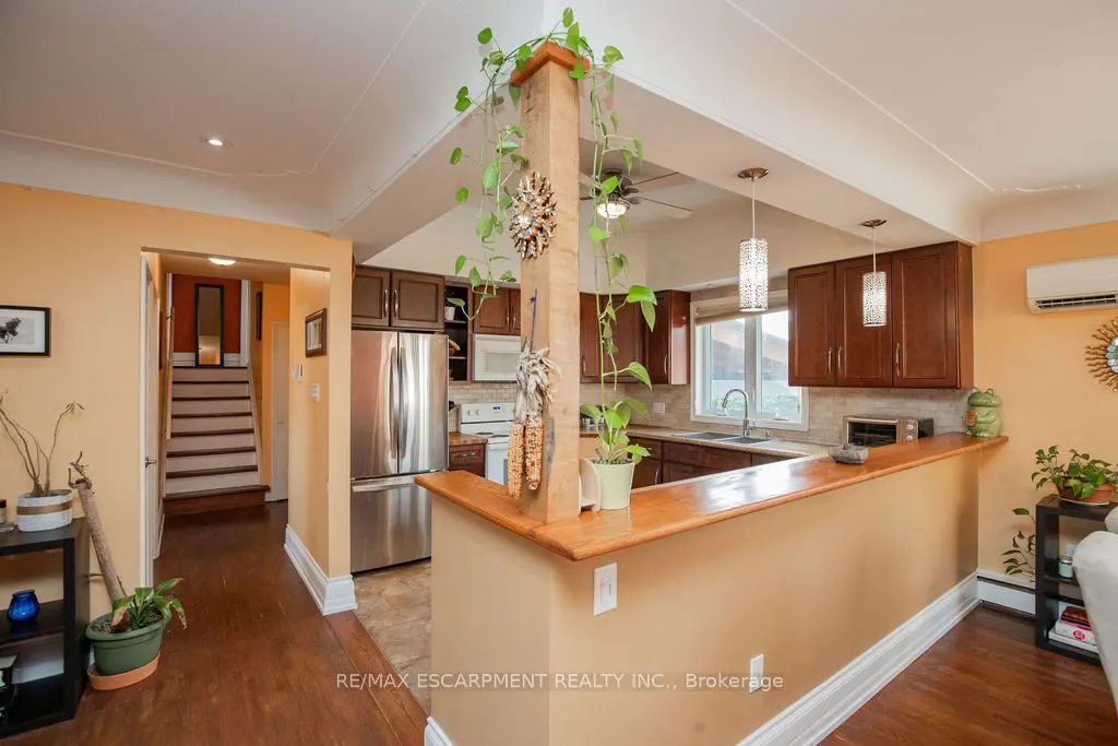 60 Ivy Lea Place