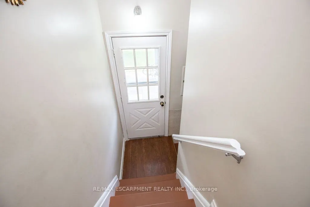 60 Ivy Lea Place