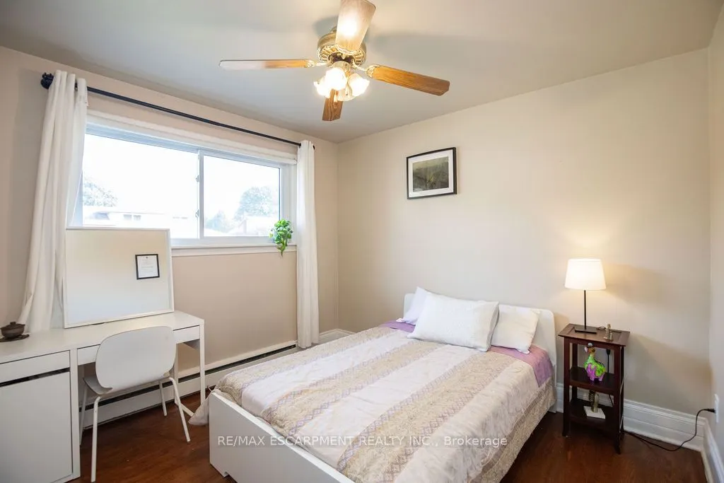 60 Ivy Lea Place