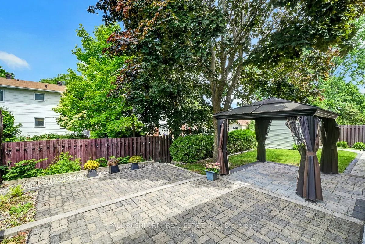 89 Hawk Crescent