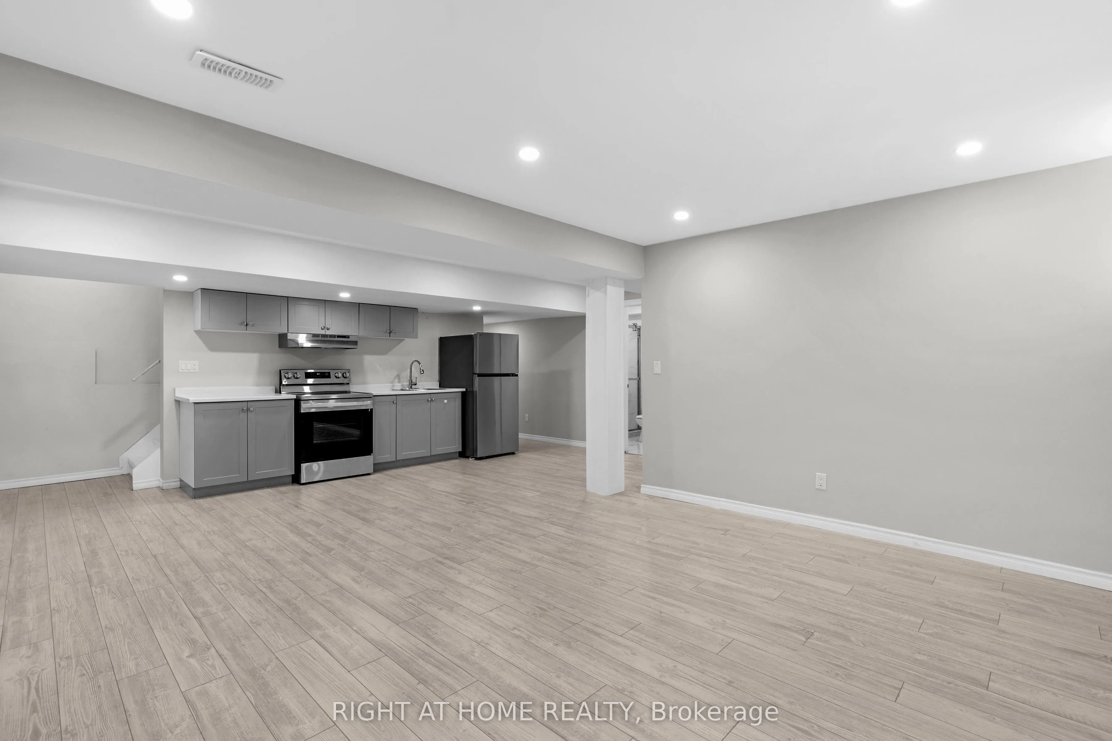 223 Thompson Road