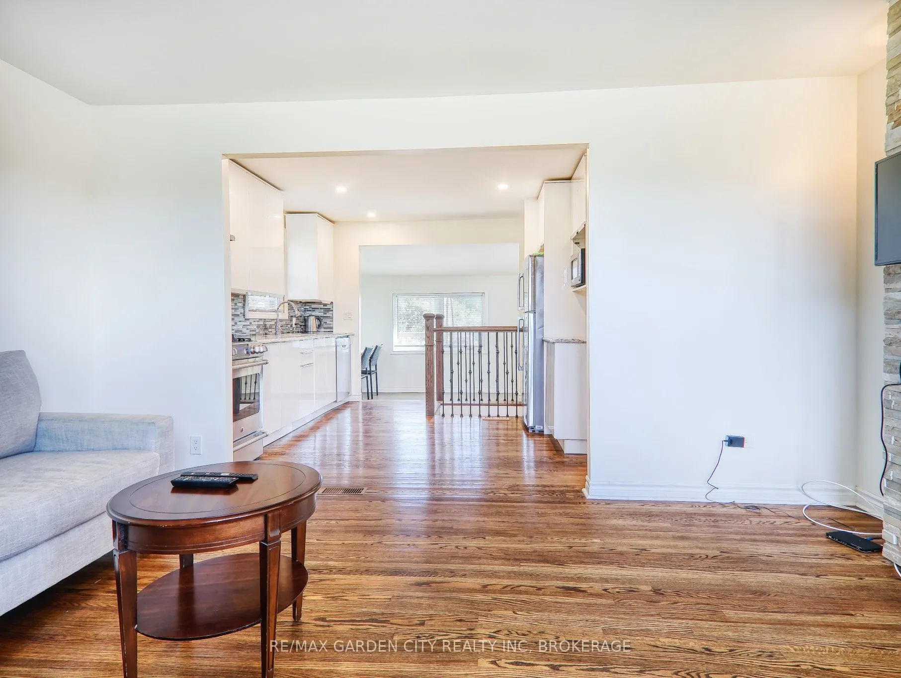 2430 Red Maple Avenue
