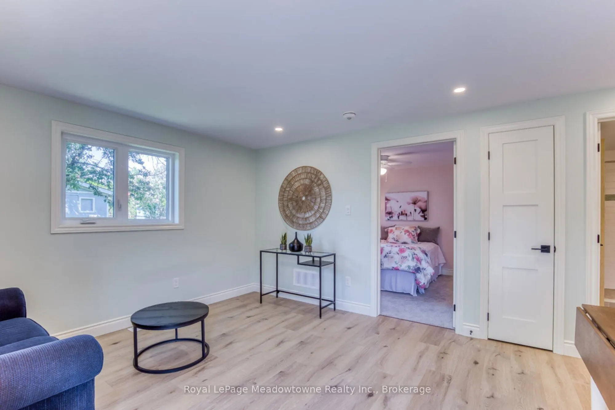 30 Cluthe Crescent