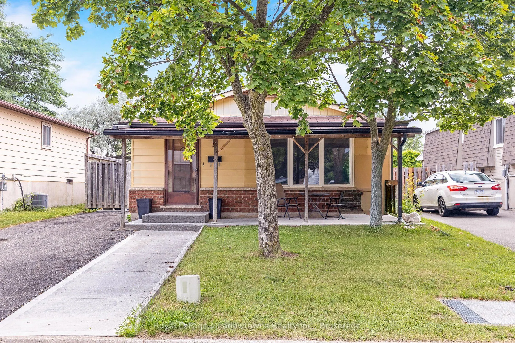 30 Cluthe Crescent