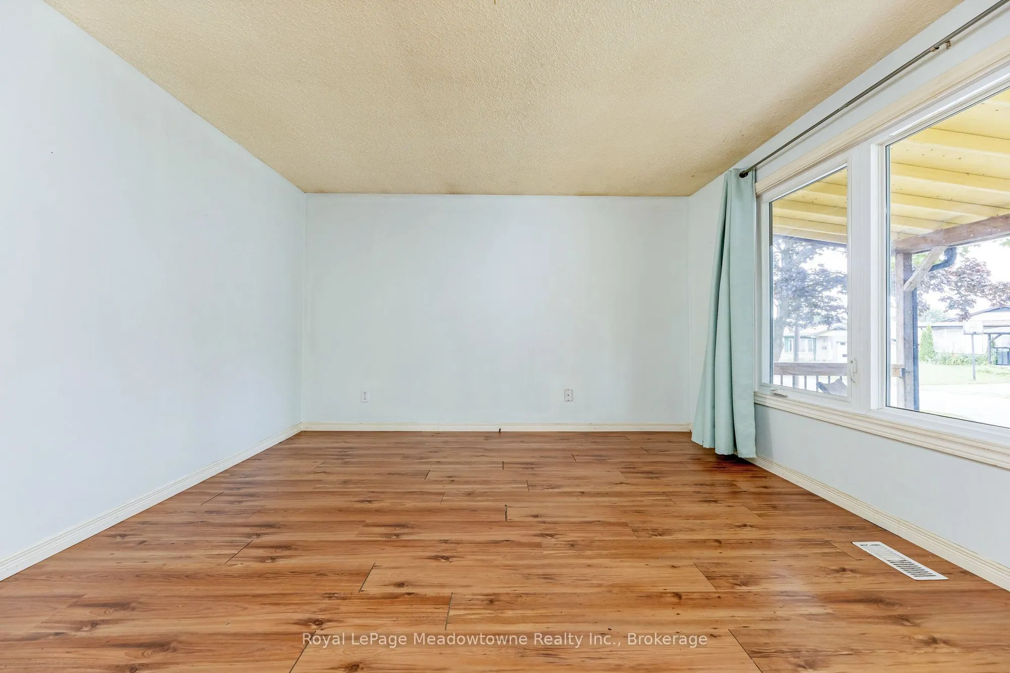 30 Cluthe Crescent