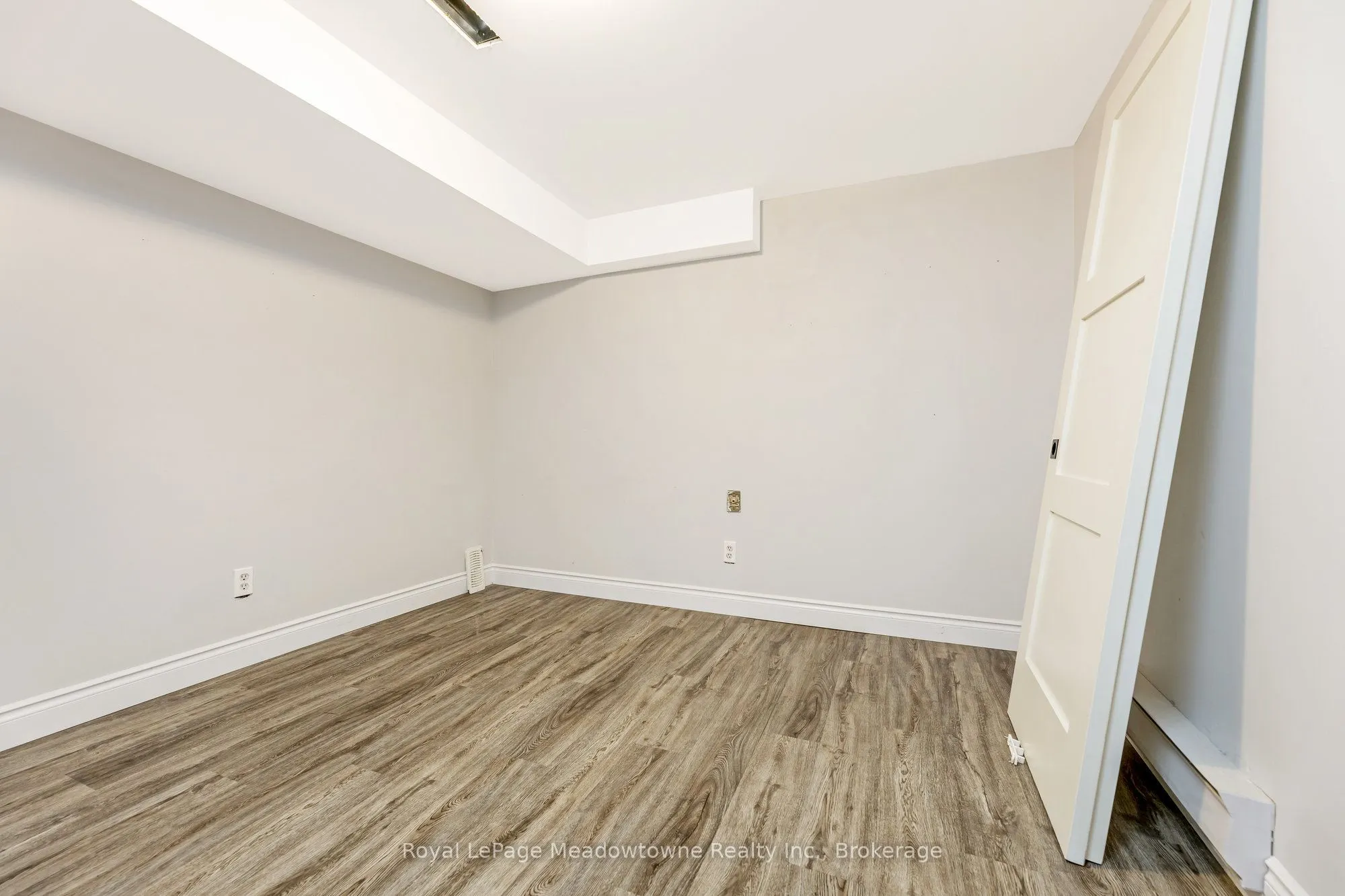 30 Cluthe Crescent