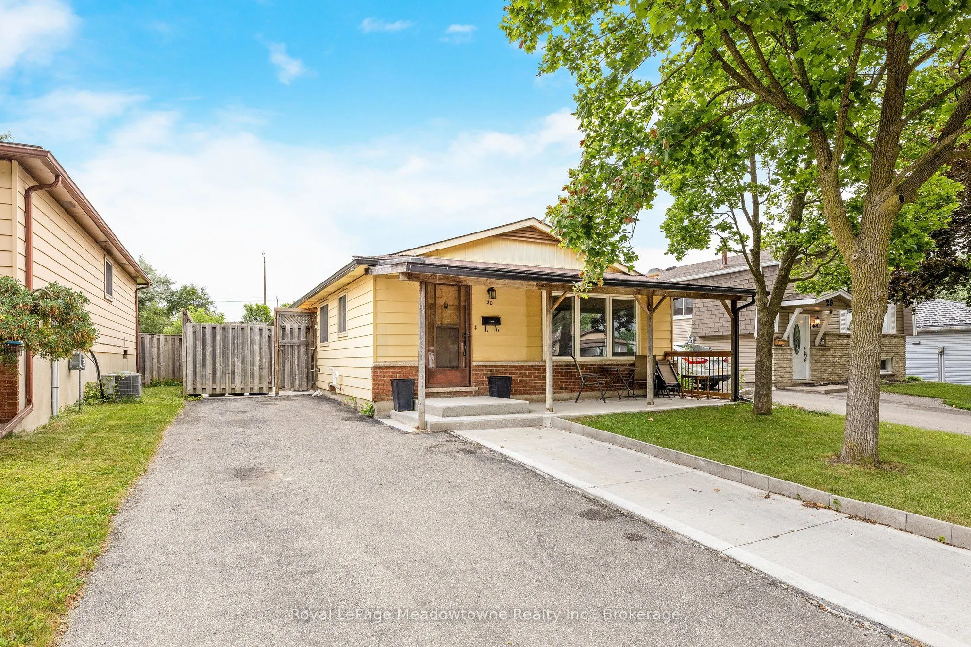 30 Cluthe Crescent