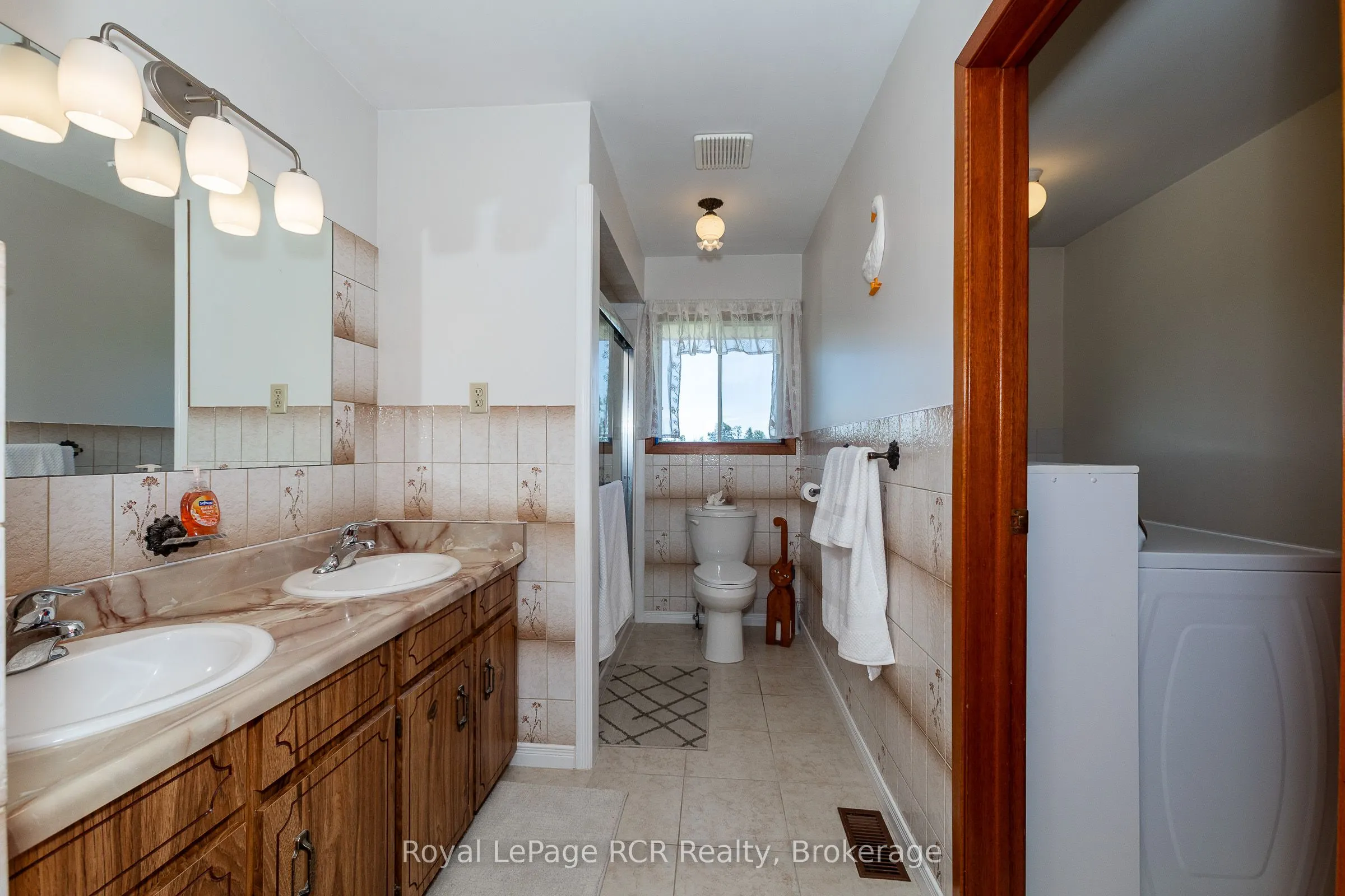 260456 Sideroad 200 S