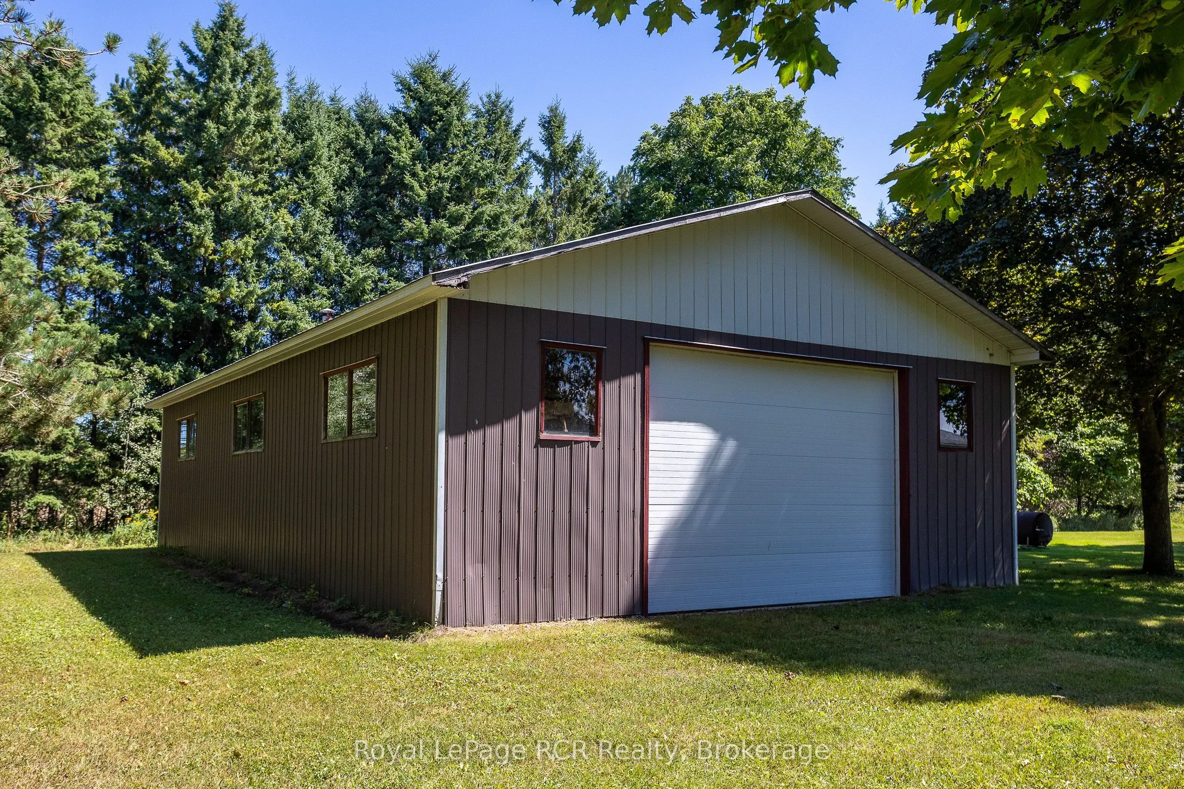 260456 Sideroad 200 S