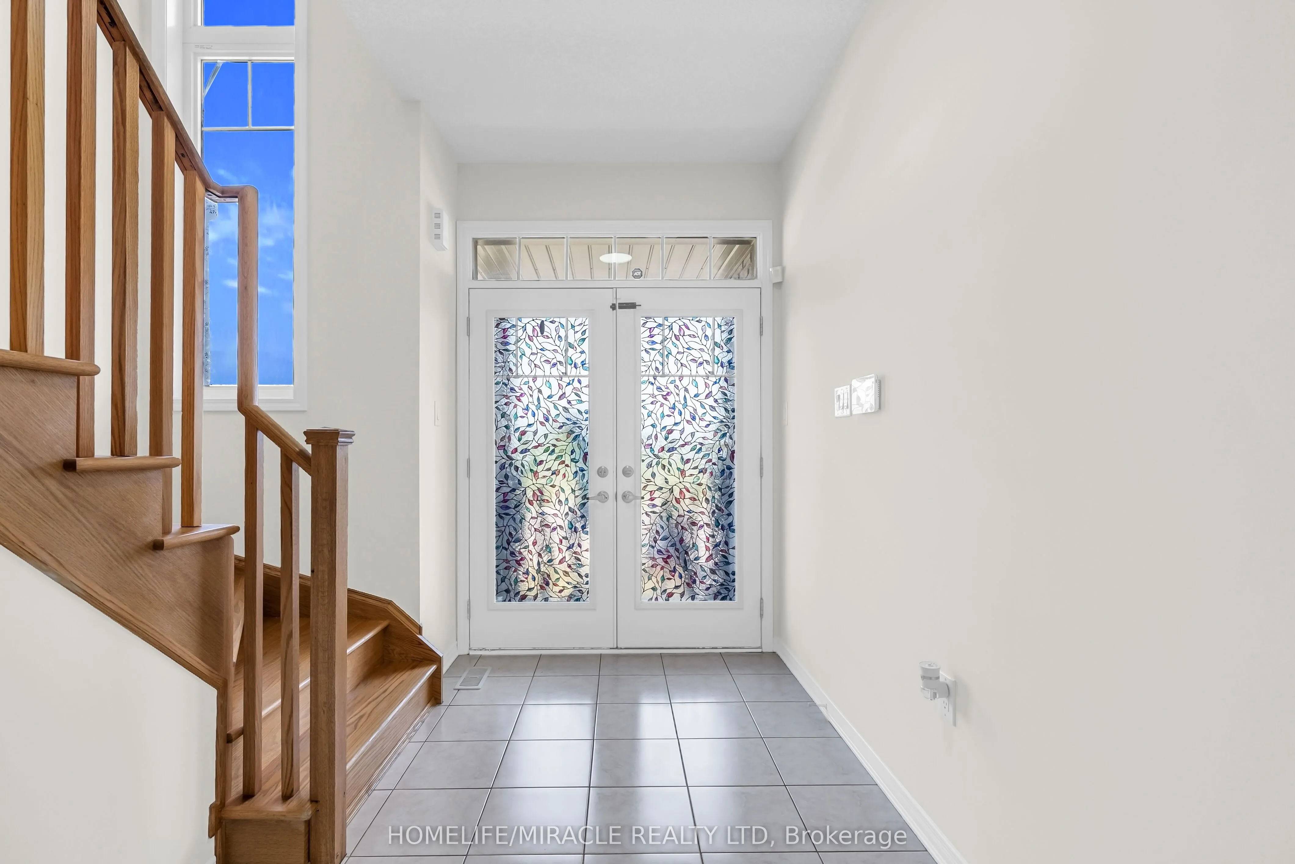 23 Royal Coachman Way