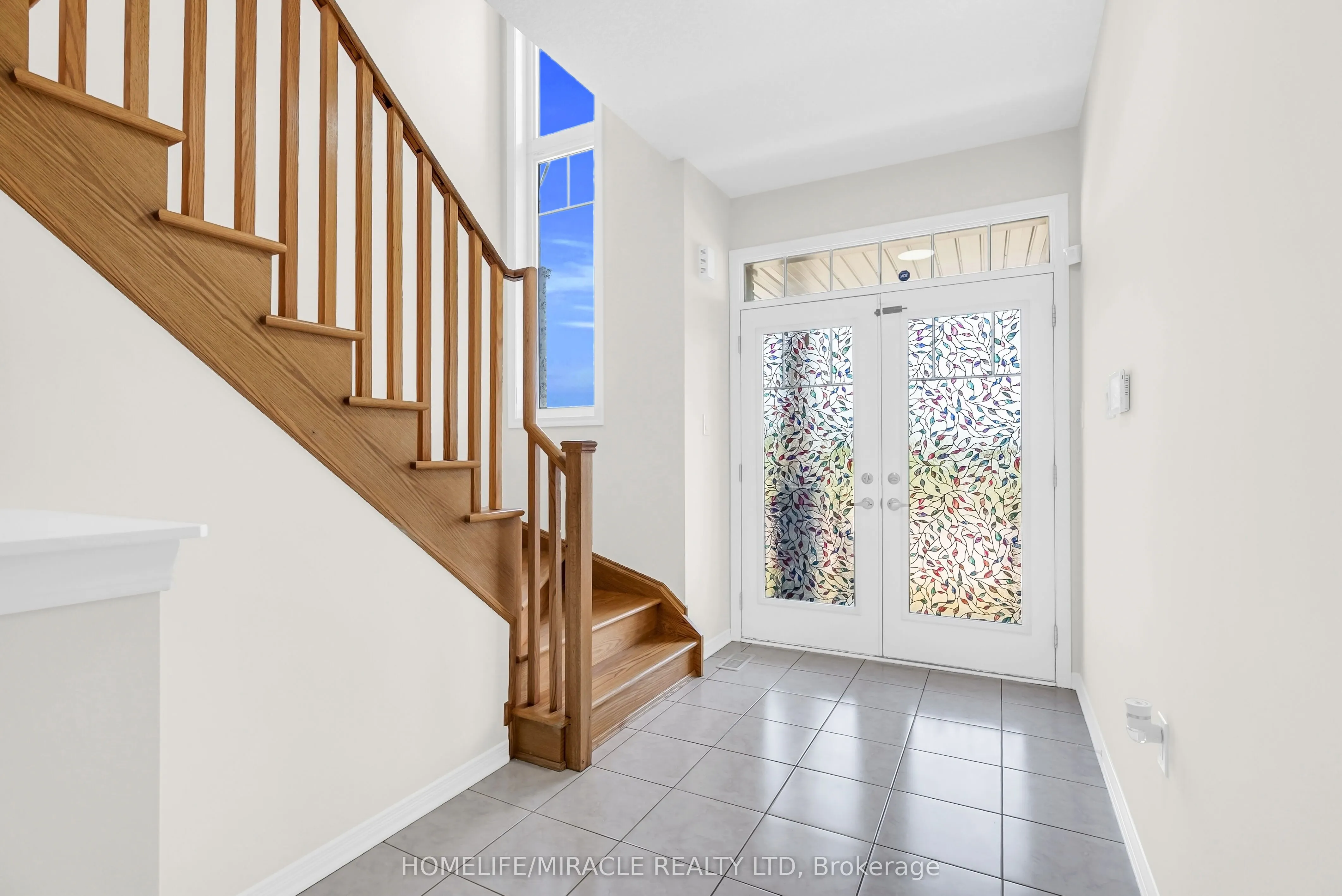 23 Royal Coachman Way