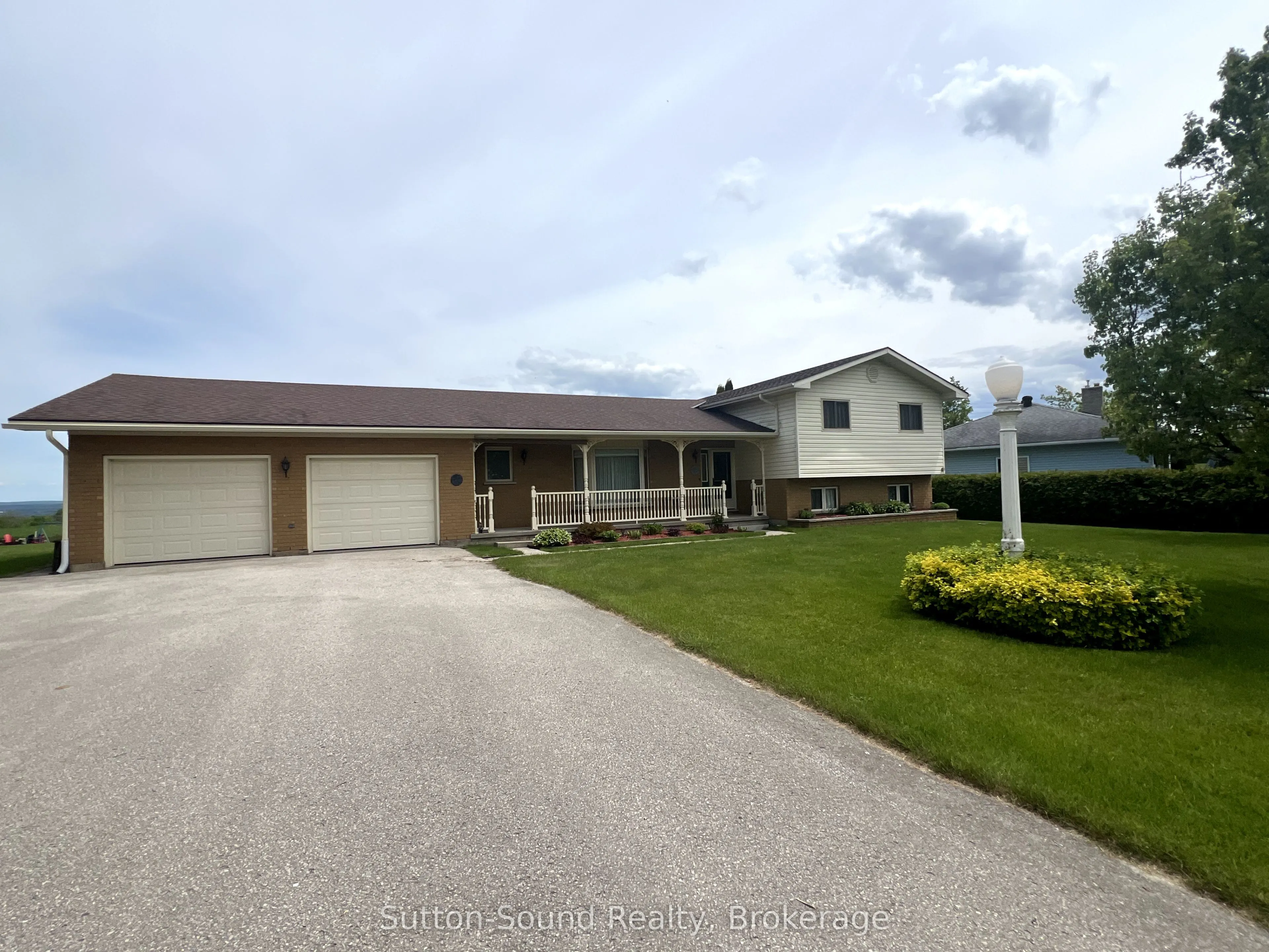 178463 Grey Rd 17 Road