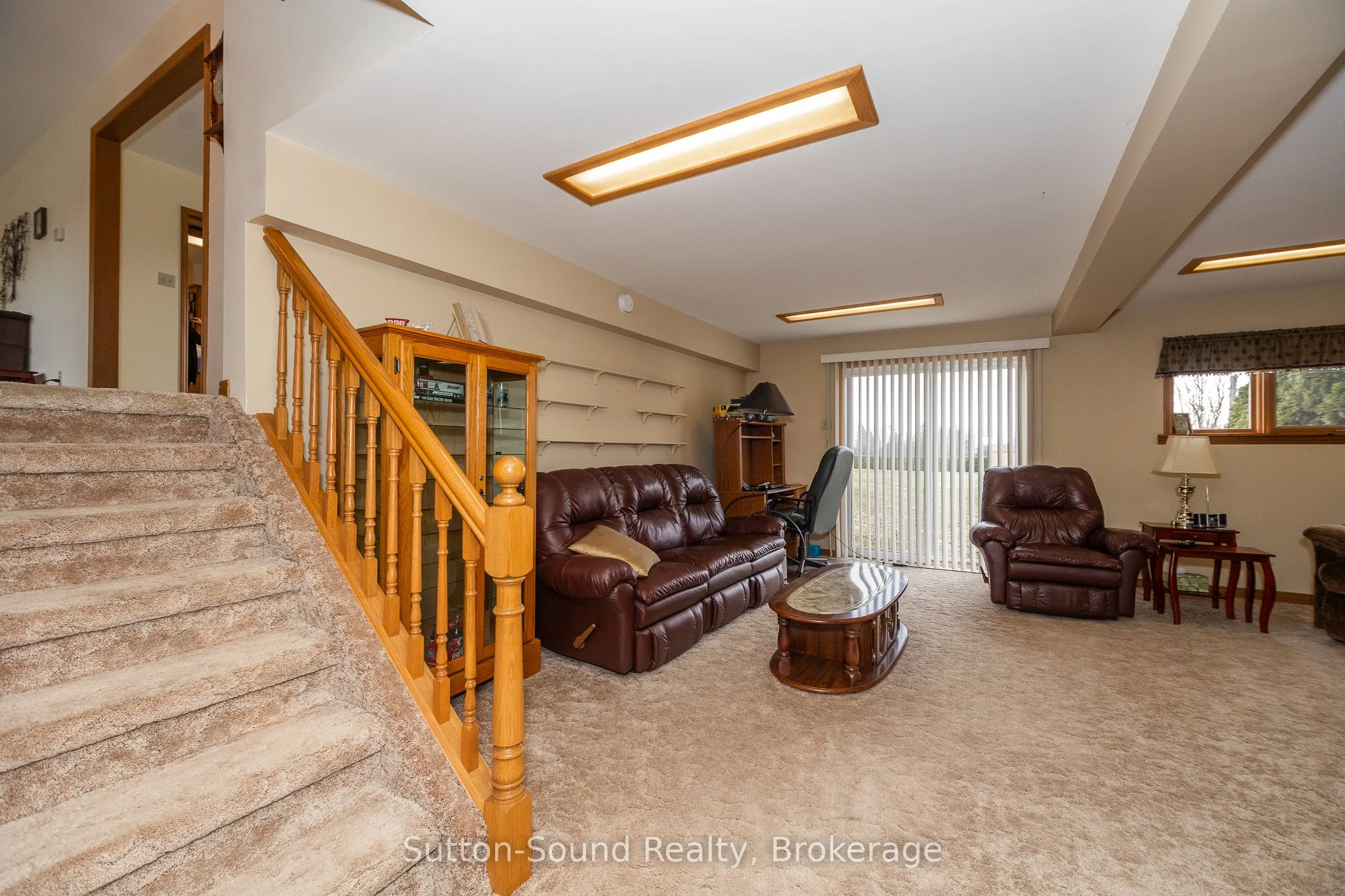 178463 Grey Rd 17 Road