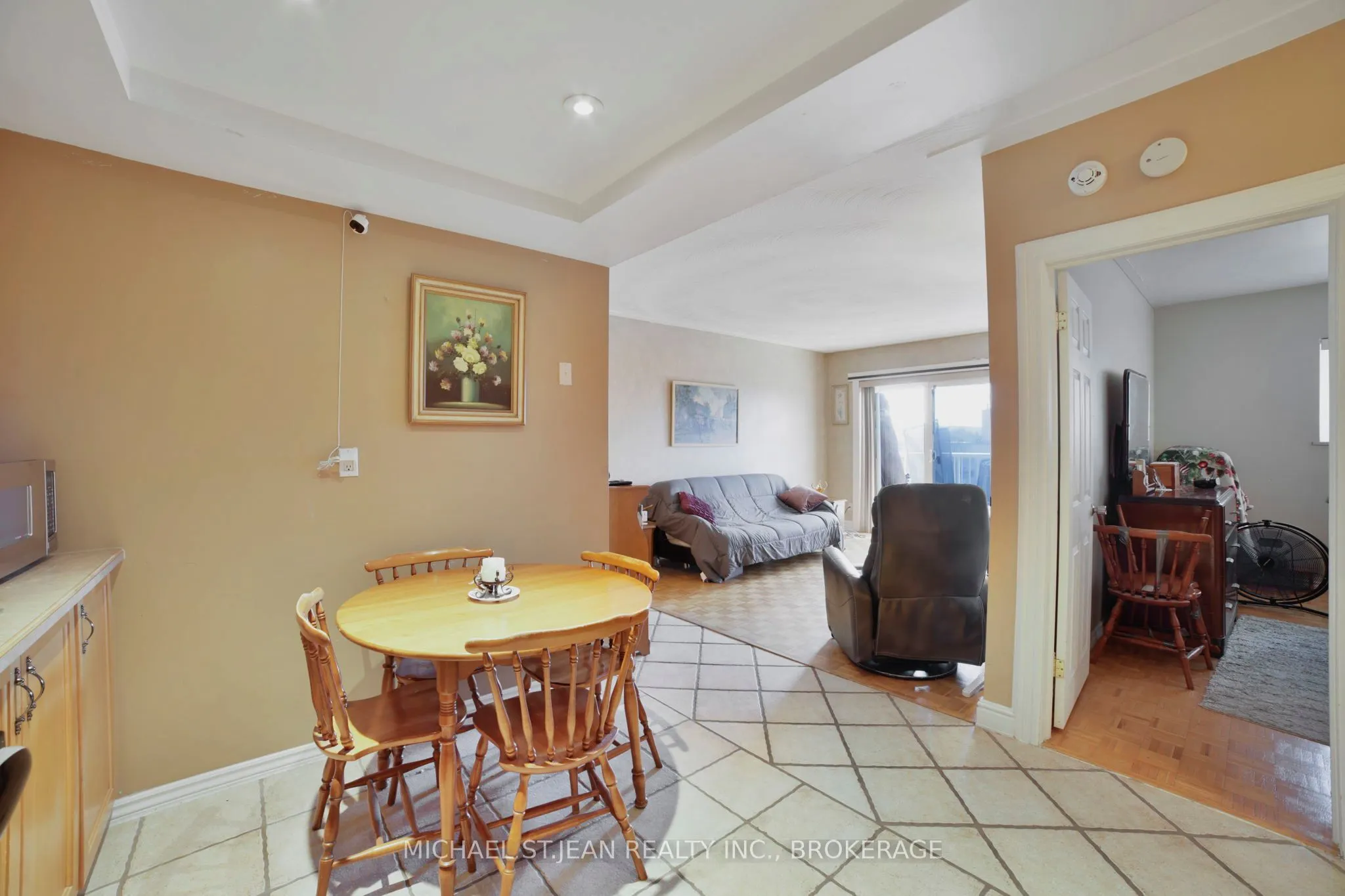 8 Woodman Drive S, #808