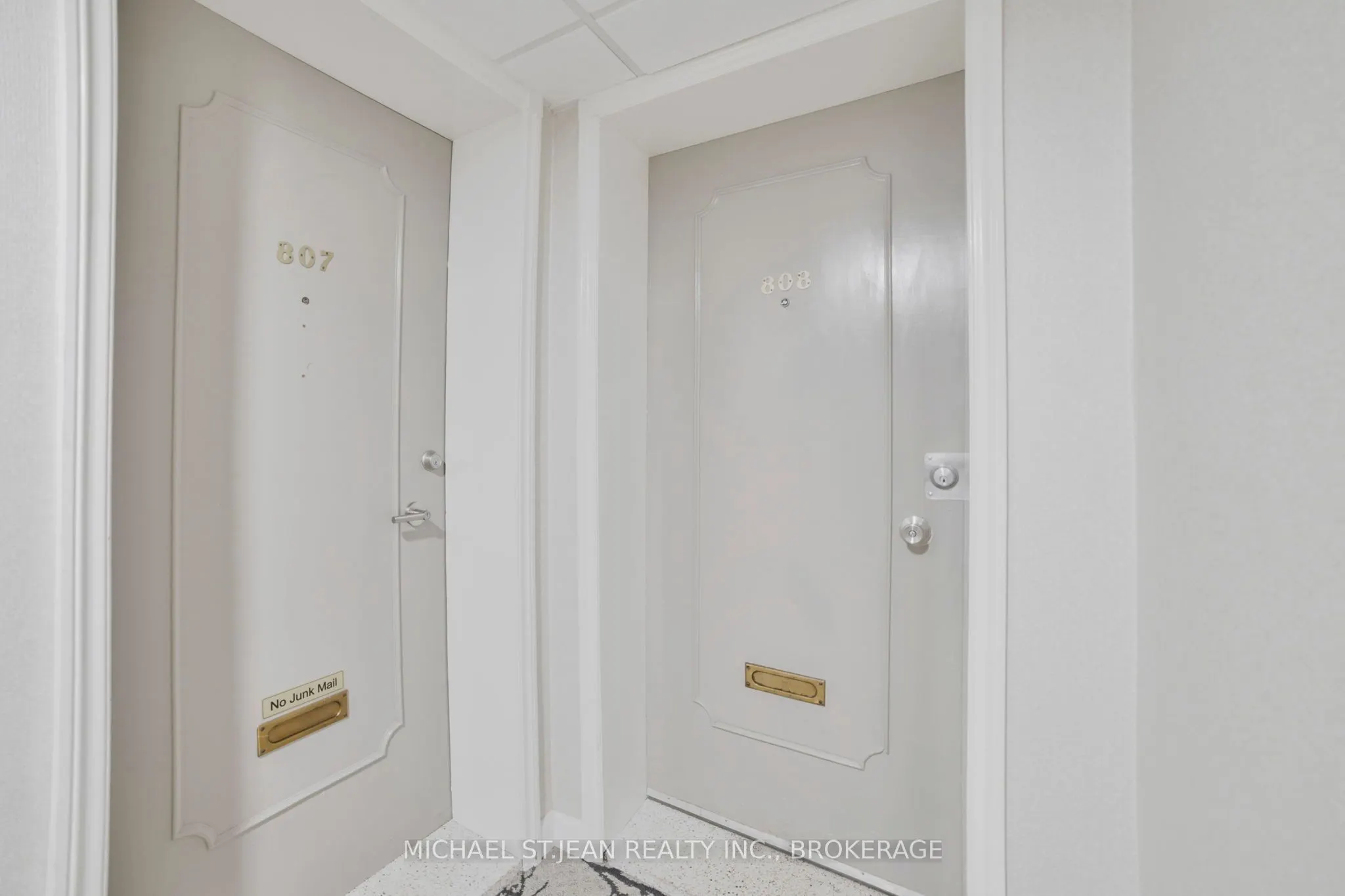 8 Woodman Drive S, #808
