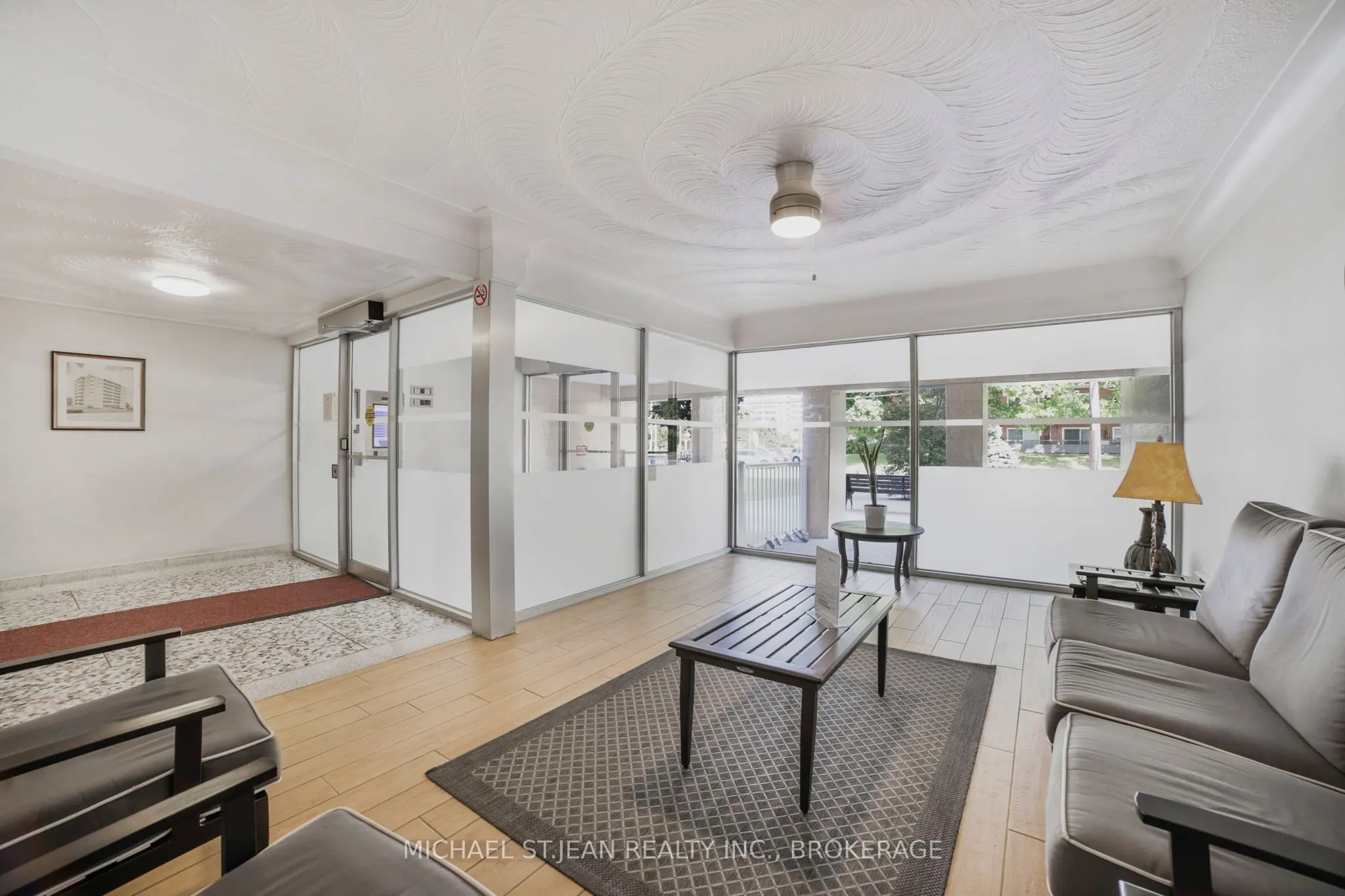 8 Woodman Drive S, #808