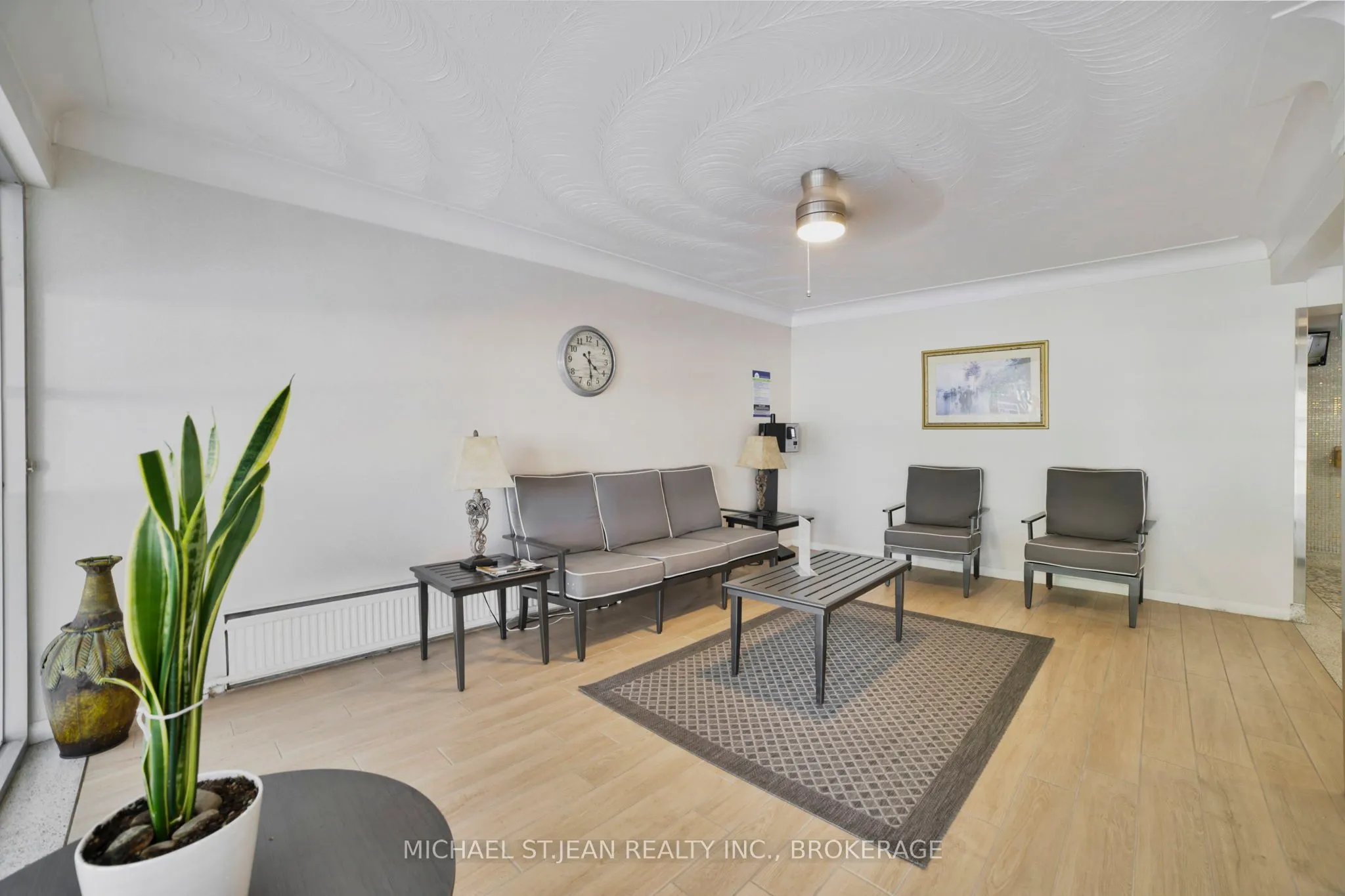 8 Woodman Drive S, #808