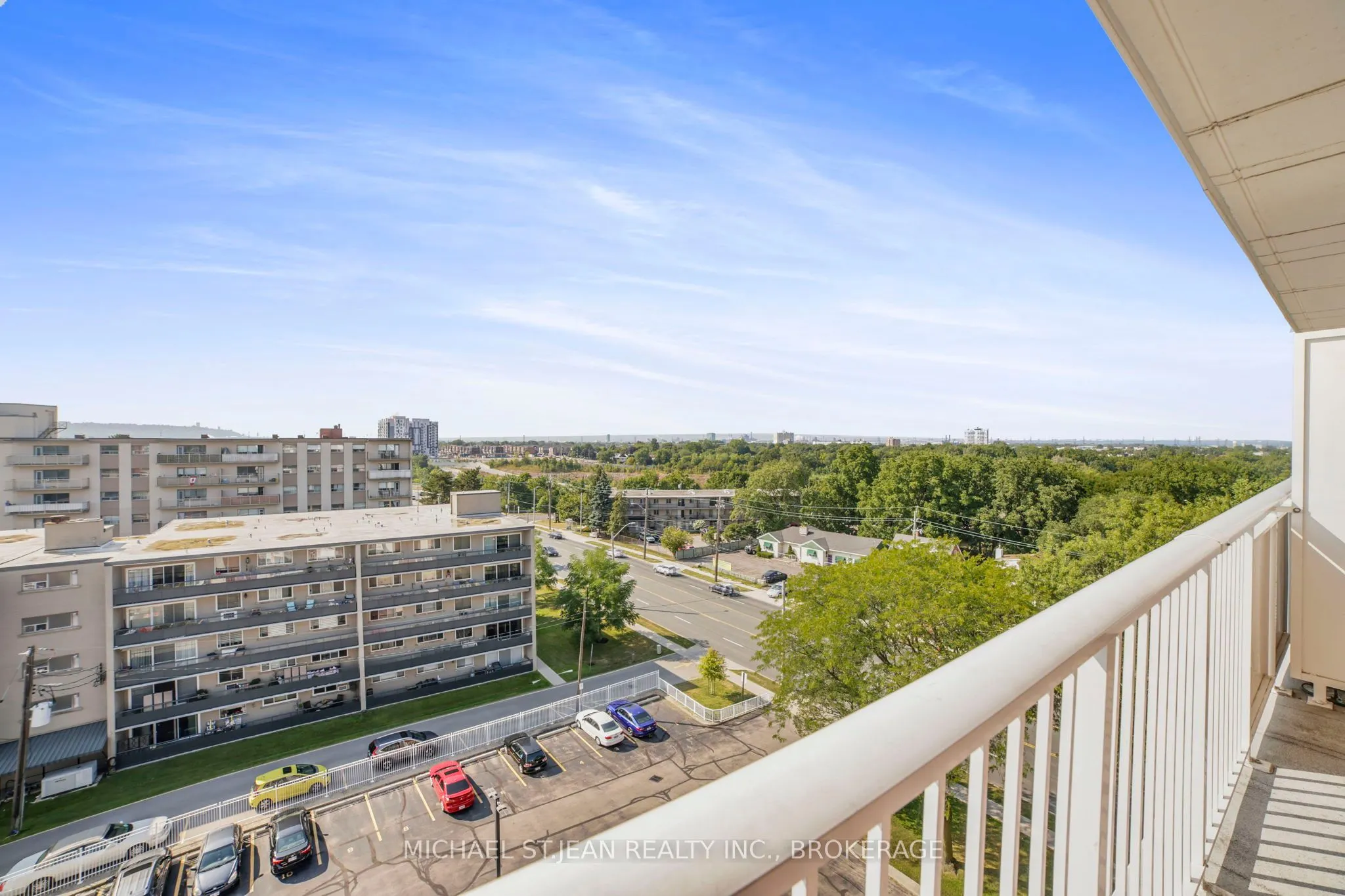 8 Woodman Drive S, #808
