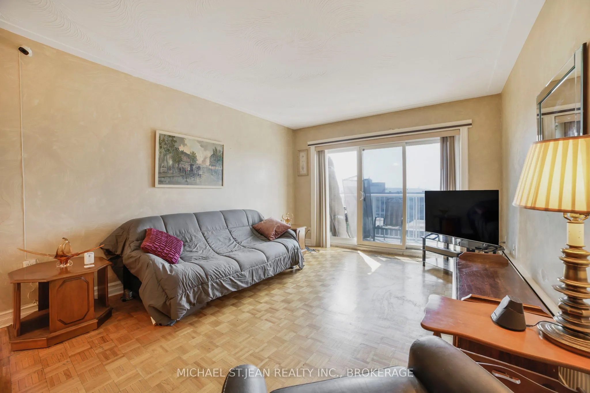 8 Woodman Drive S, #808