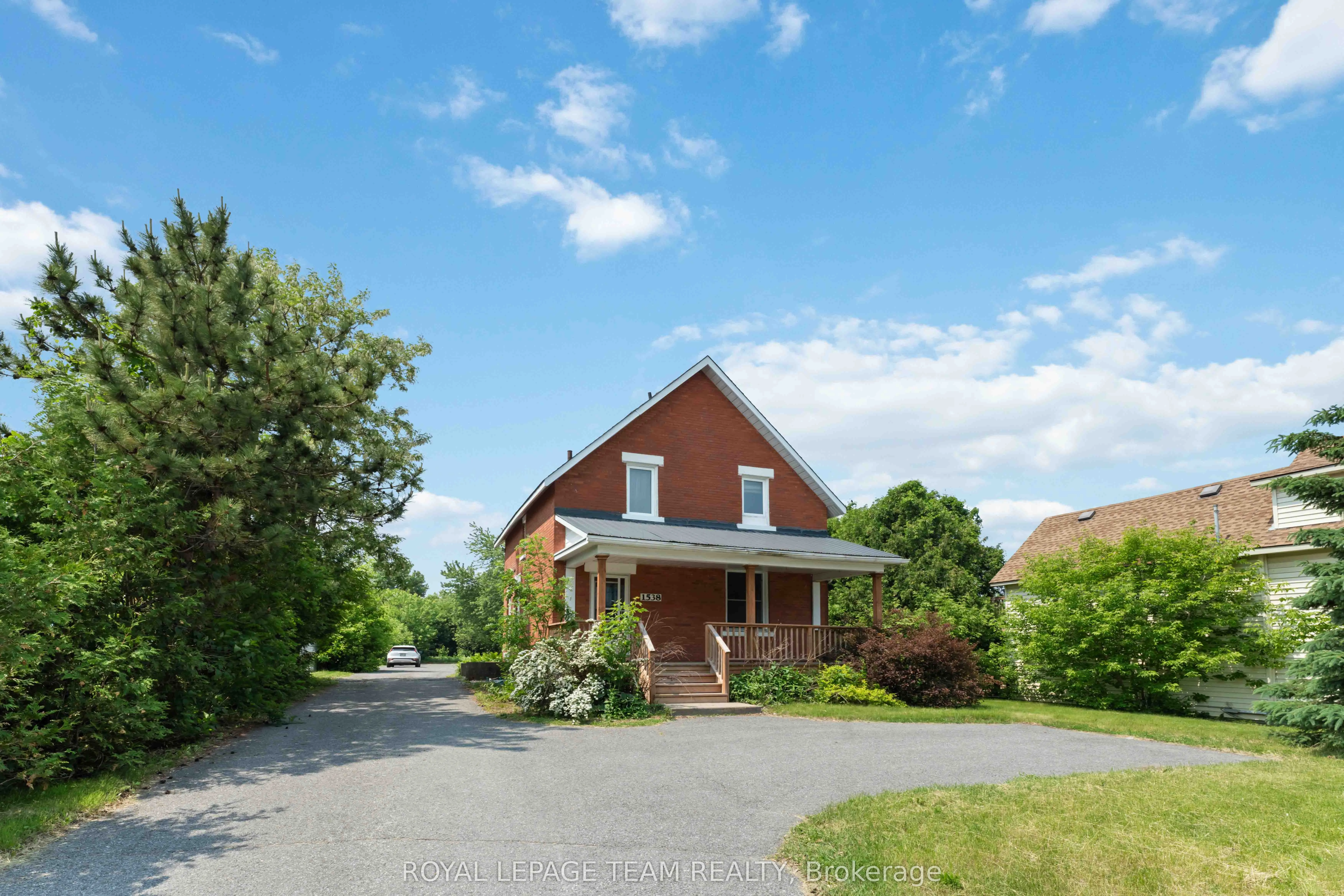 1538 Stittsville Main Street