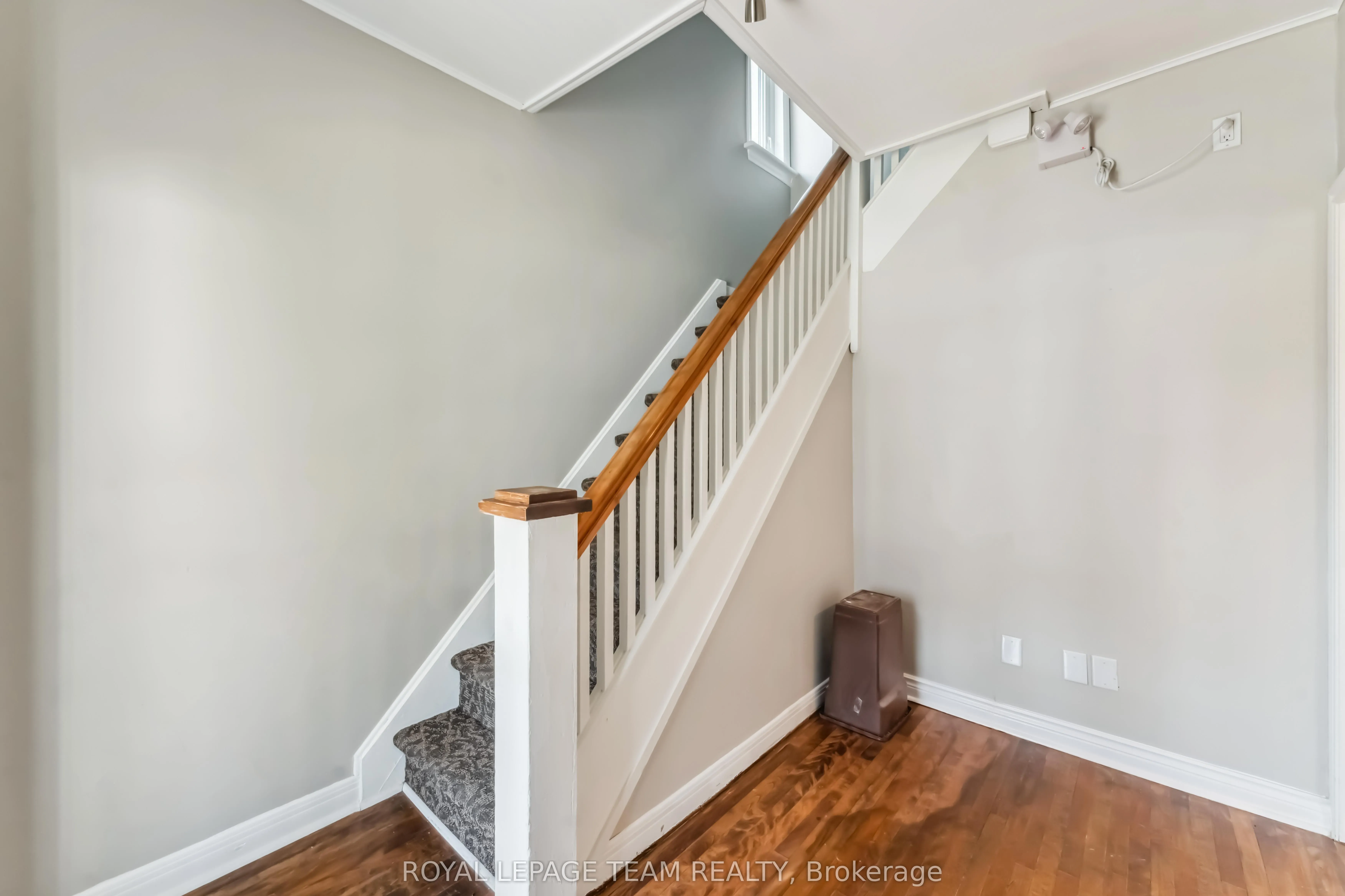 1538 Stittsville Main Street