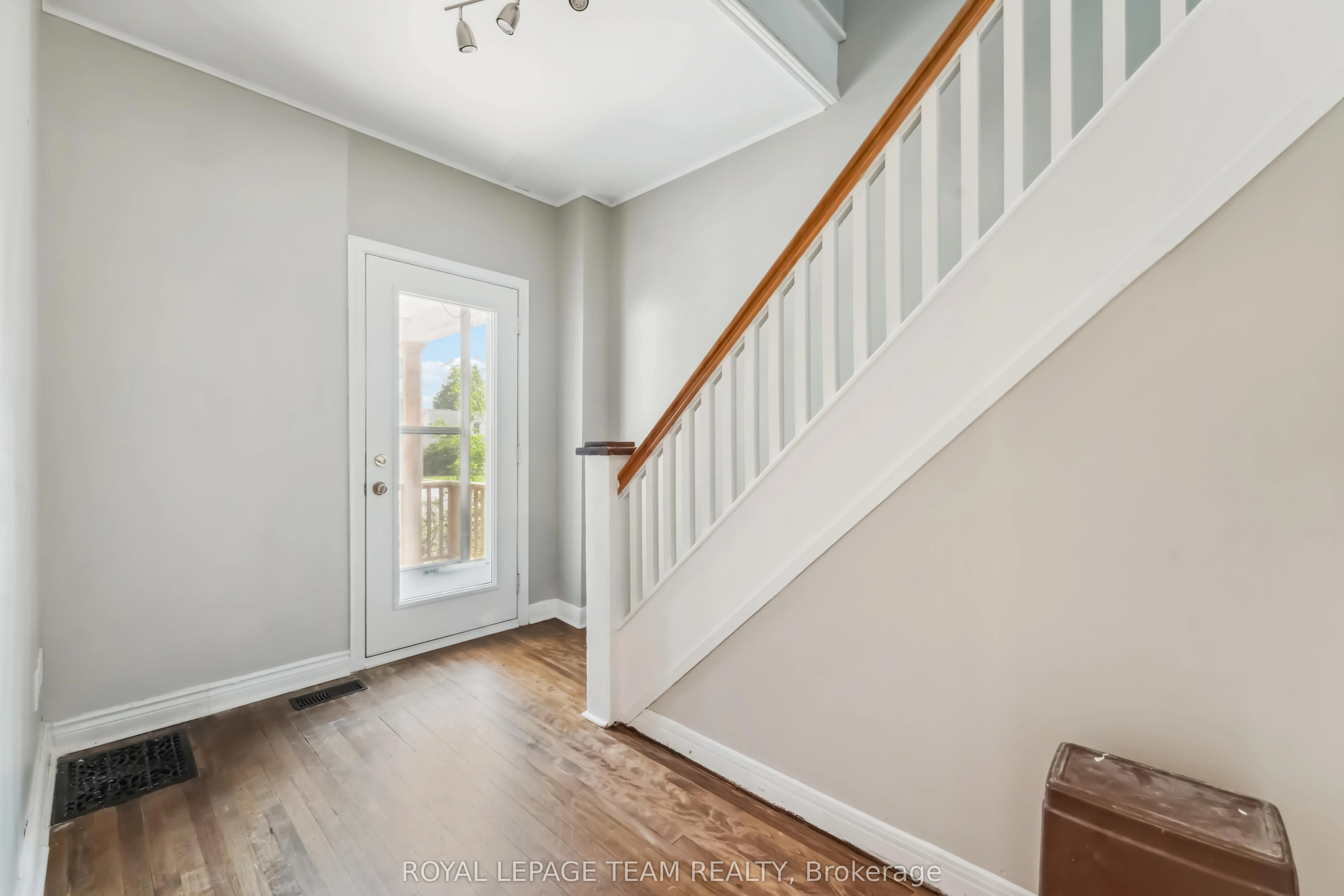1538 Stittsville Main Street