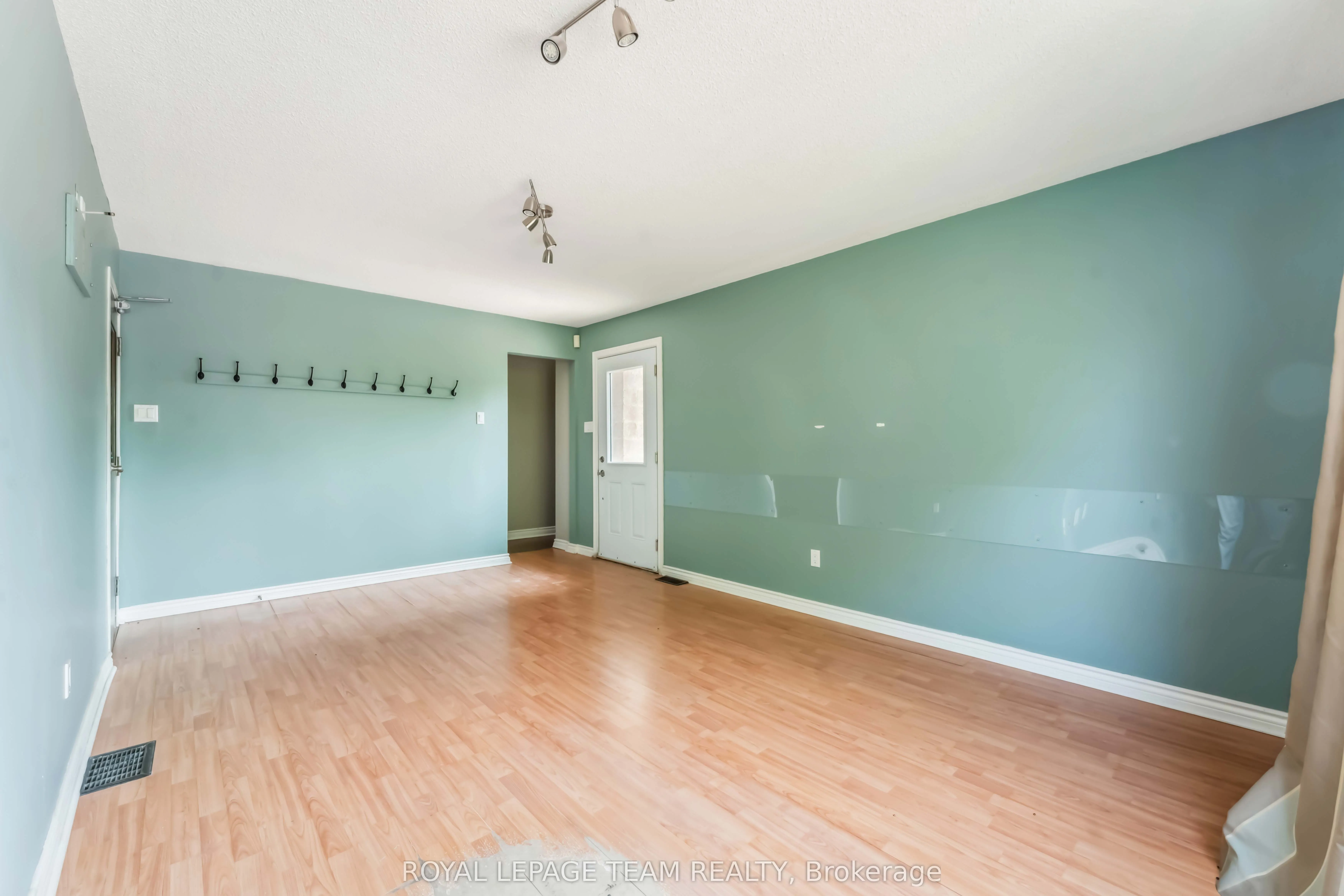 1538 Stittsville Main Street