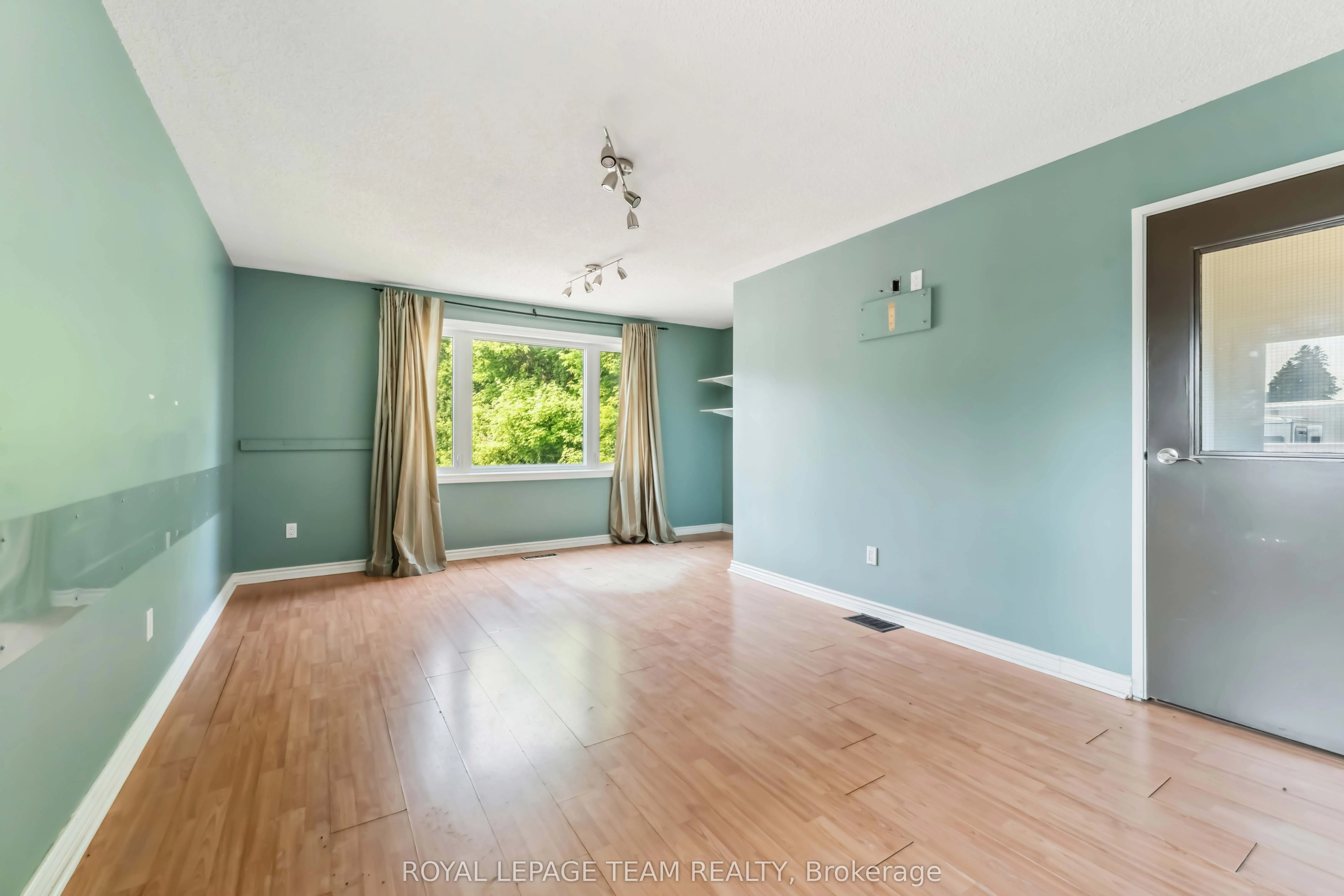 1538 Stittsville Main Street