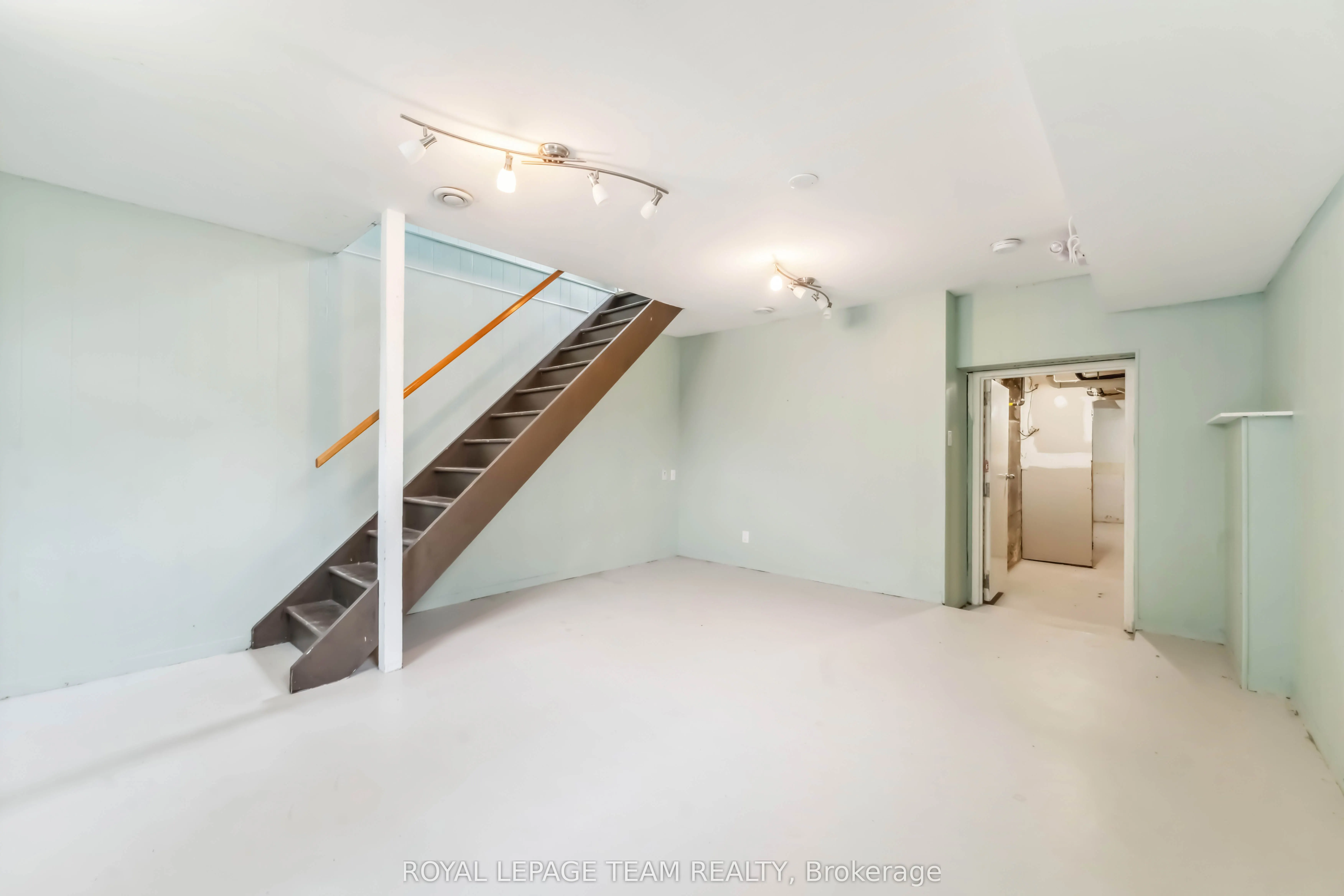 1538 Stittsville Main Street