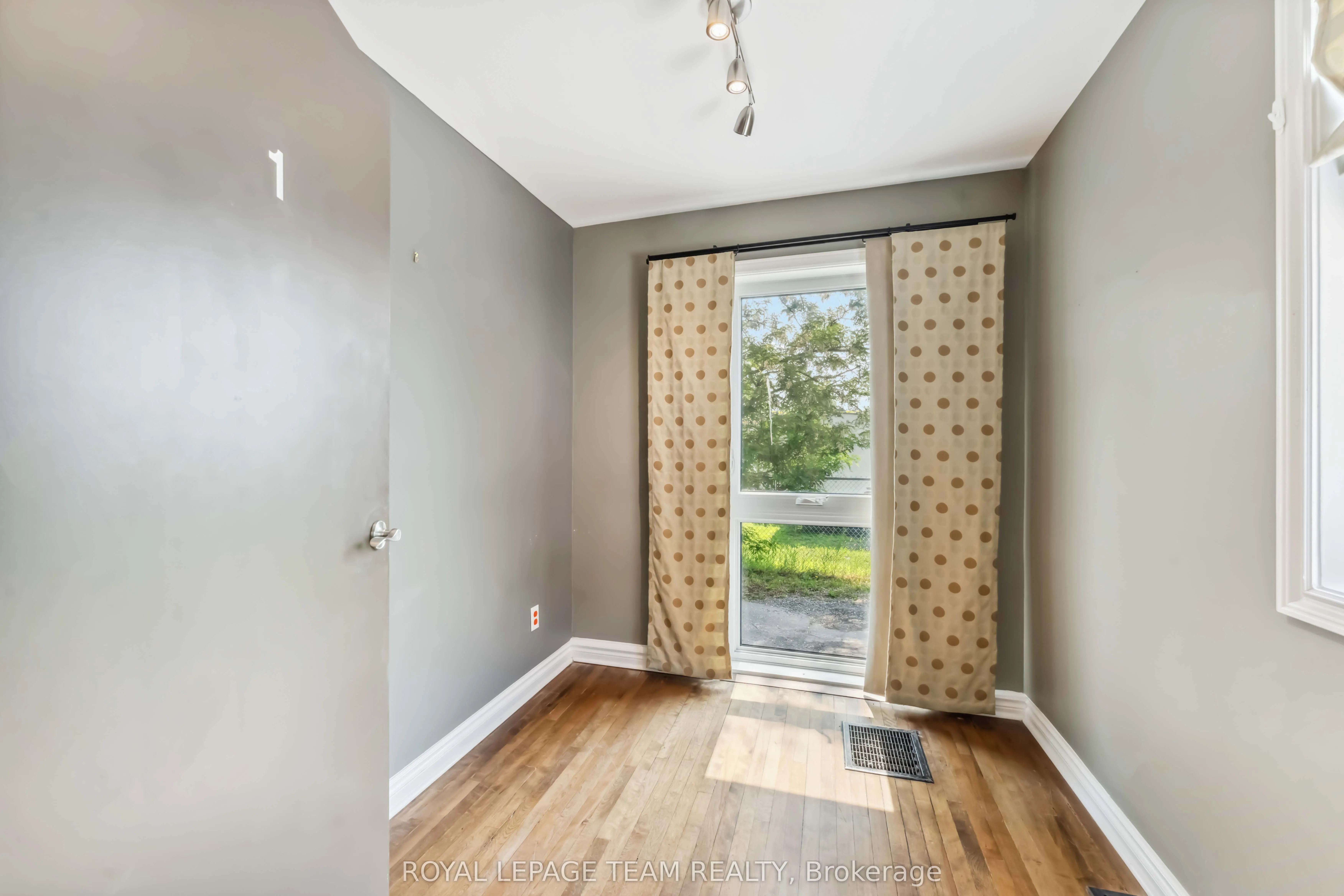 1538 Stittsville Main Street