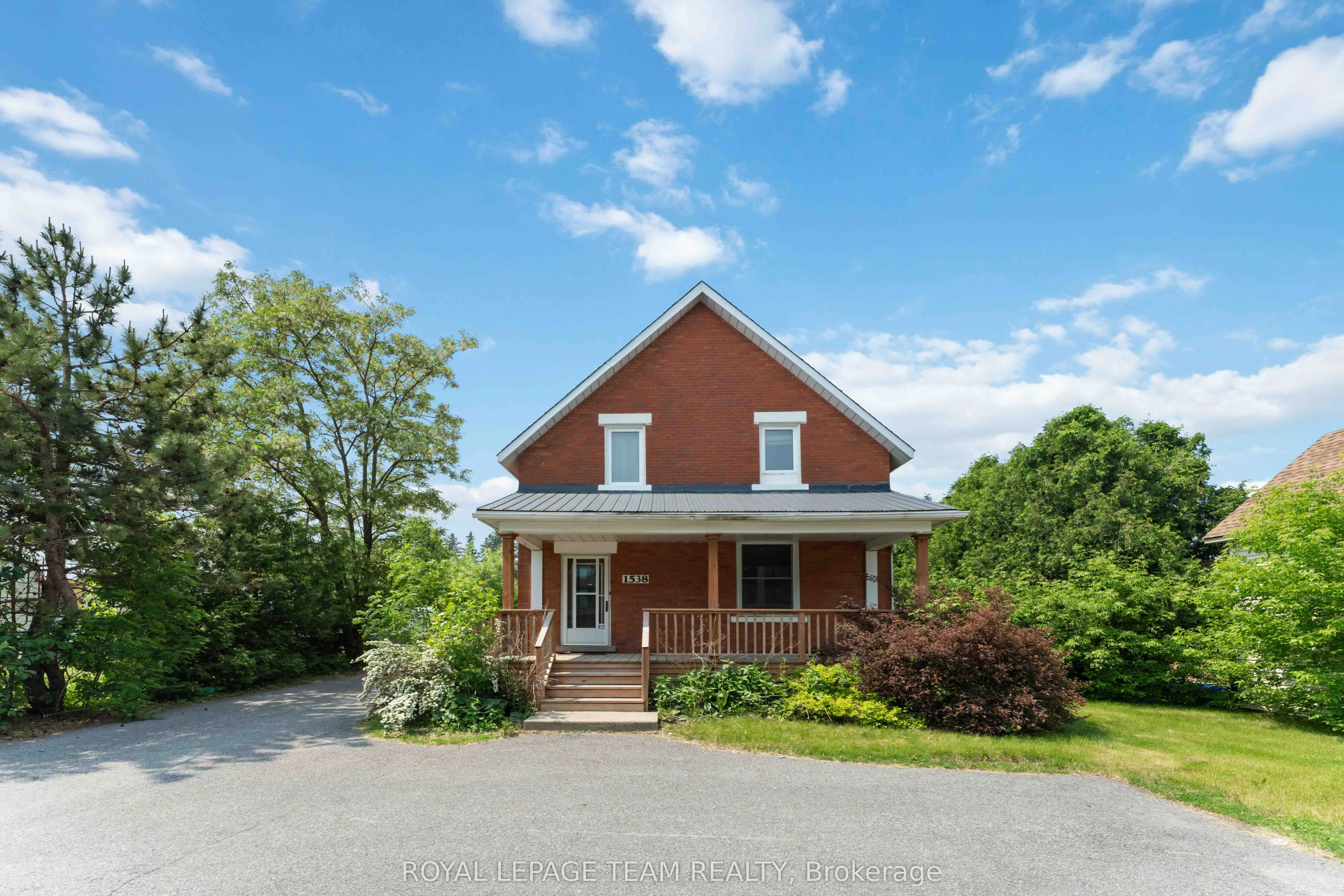 1538 Stittsville Main Street