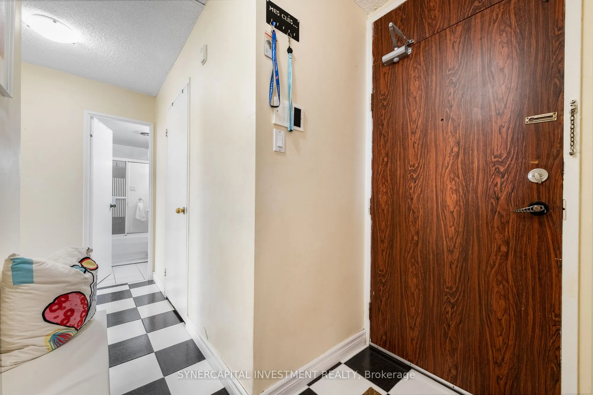 2000 Jasmine Crescent, #1202