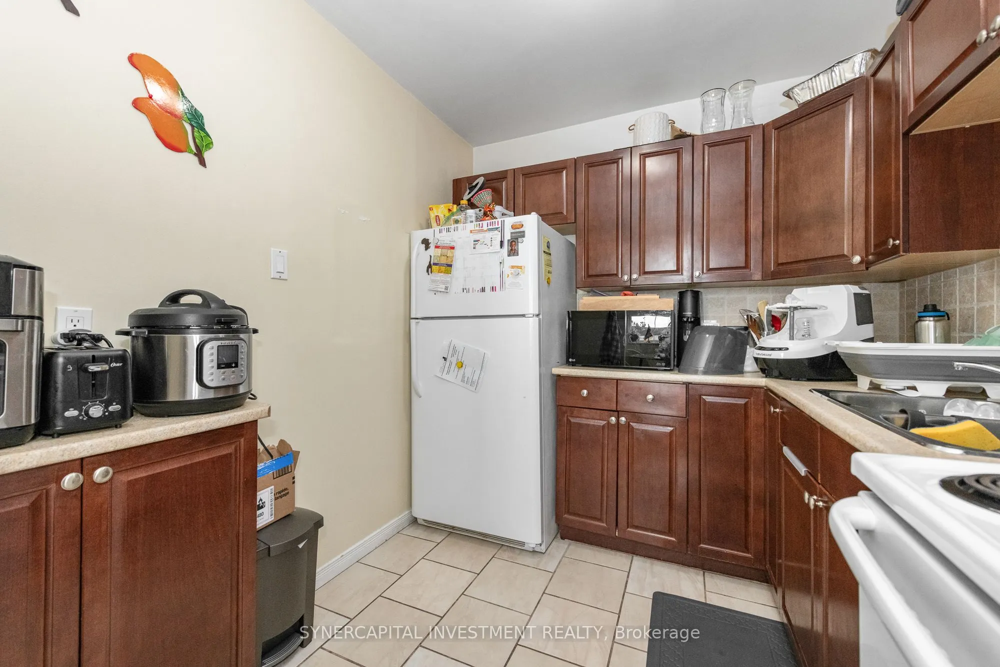 2000 Jasmine Crescent, #1202