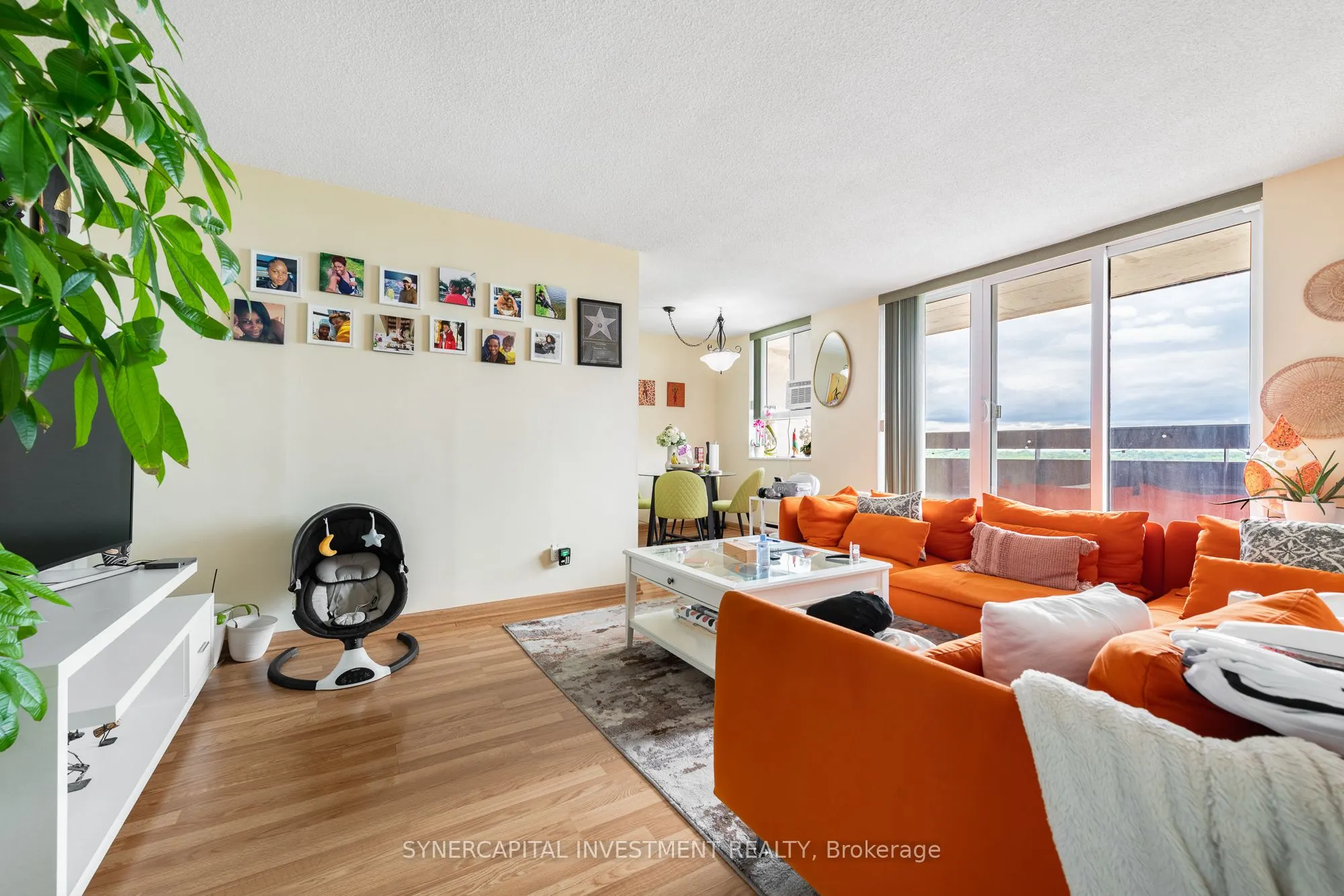 2000 Jasmine Crescent, #1202
