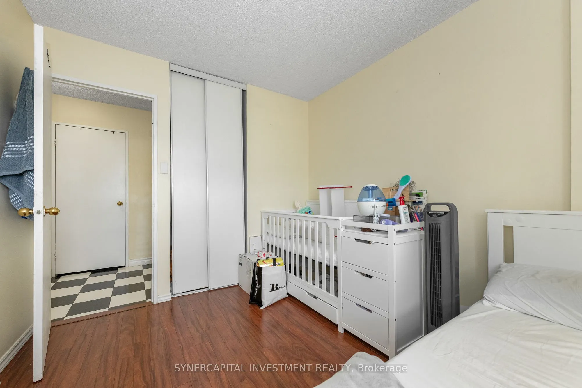 2000 Jasmine Crescent, #1202