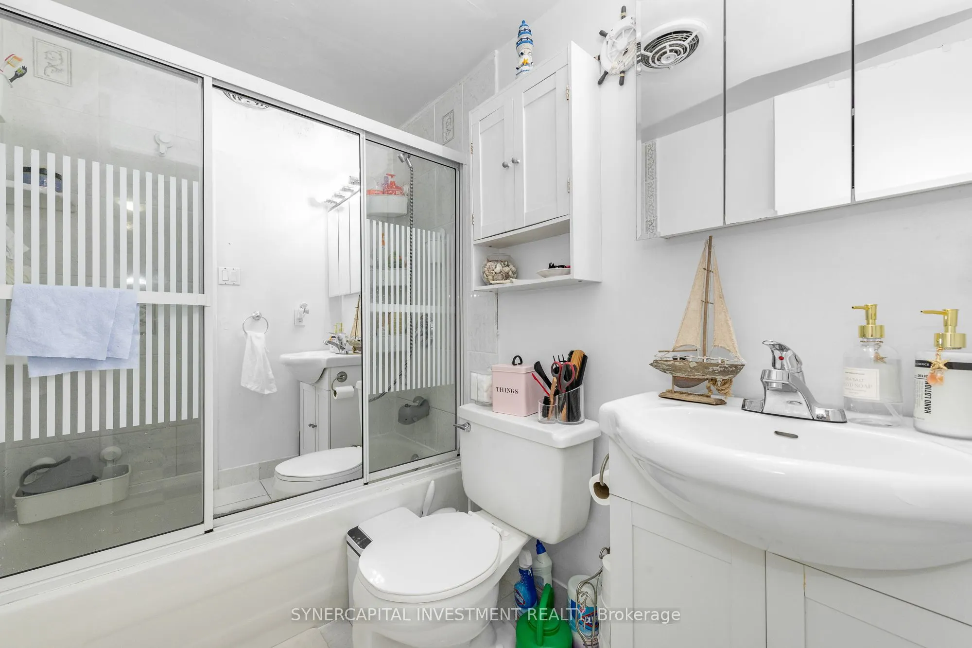 2000 Jasmine Crescent, #1202