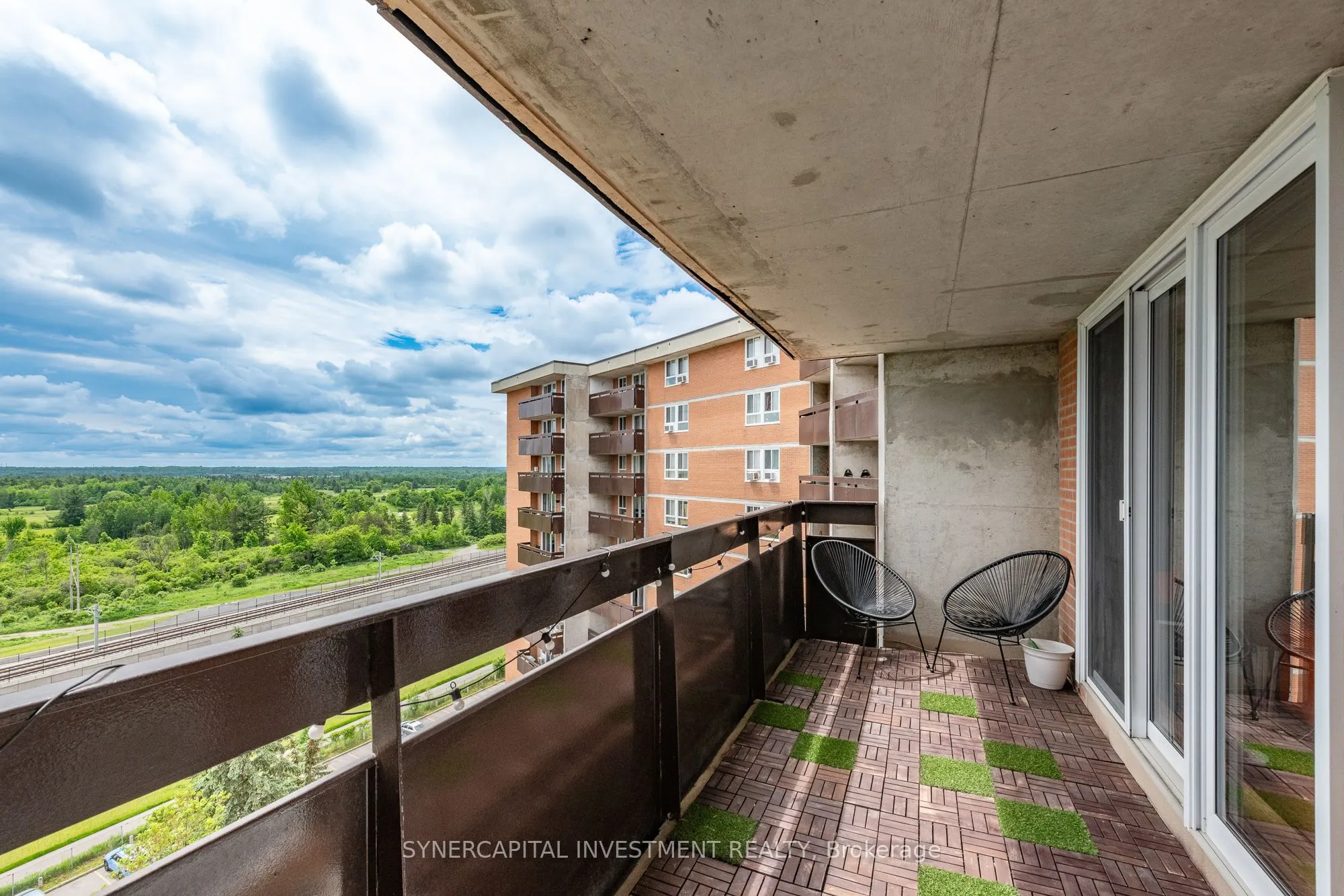 2000 Jasmine Crescent, #1202