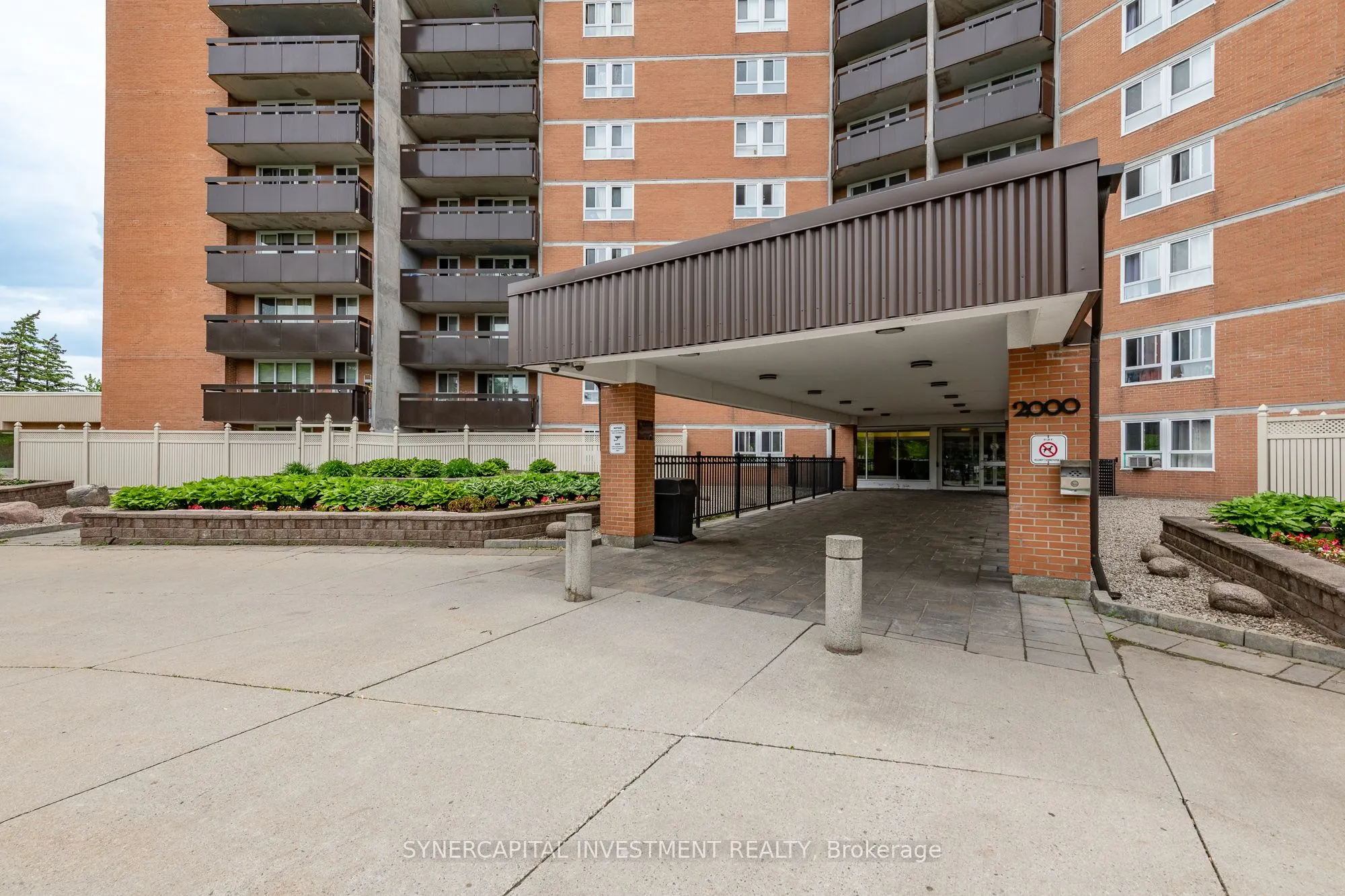2000 Jasmine Crescent, #1202