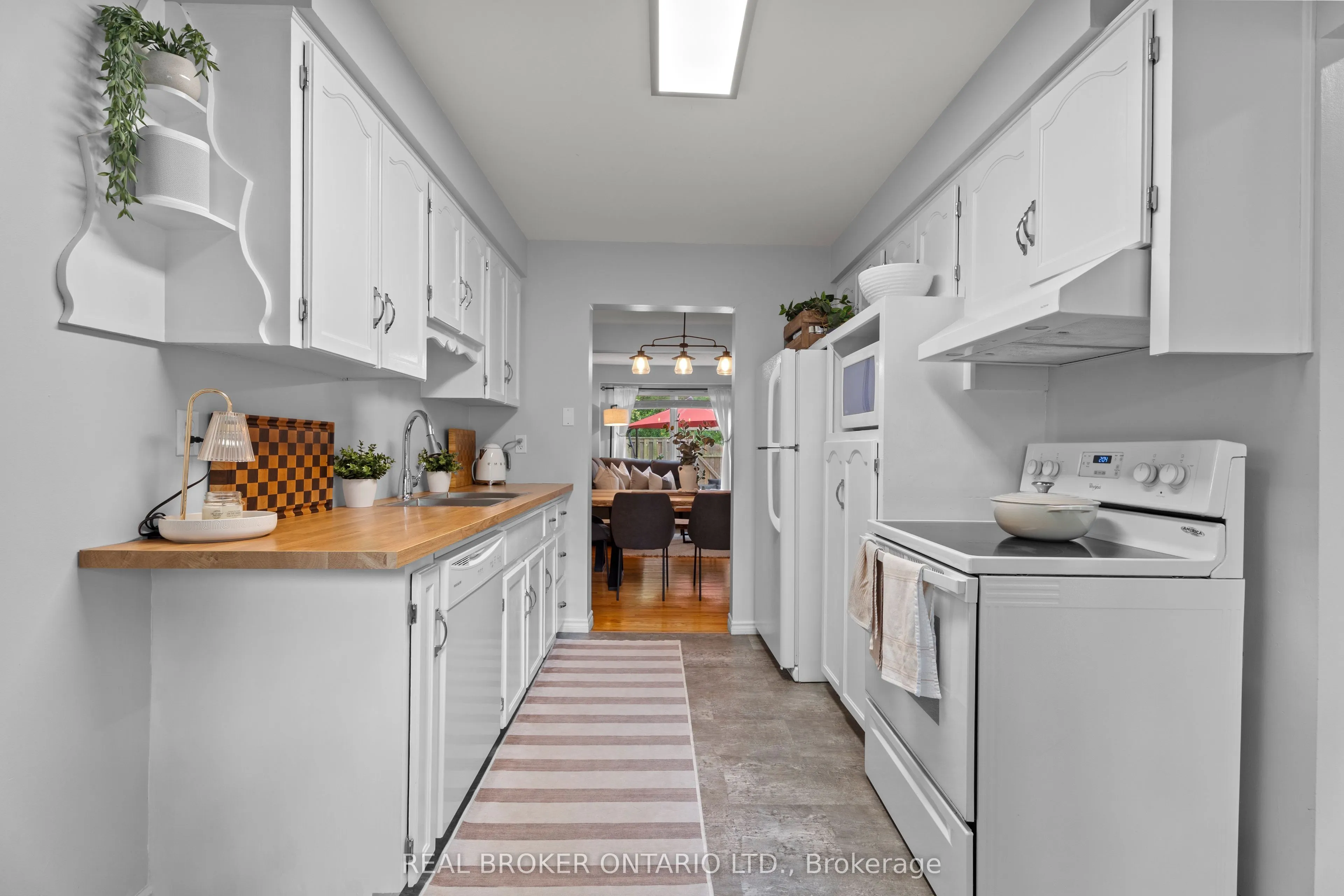 121 Bagot Street, #2