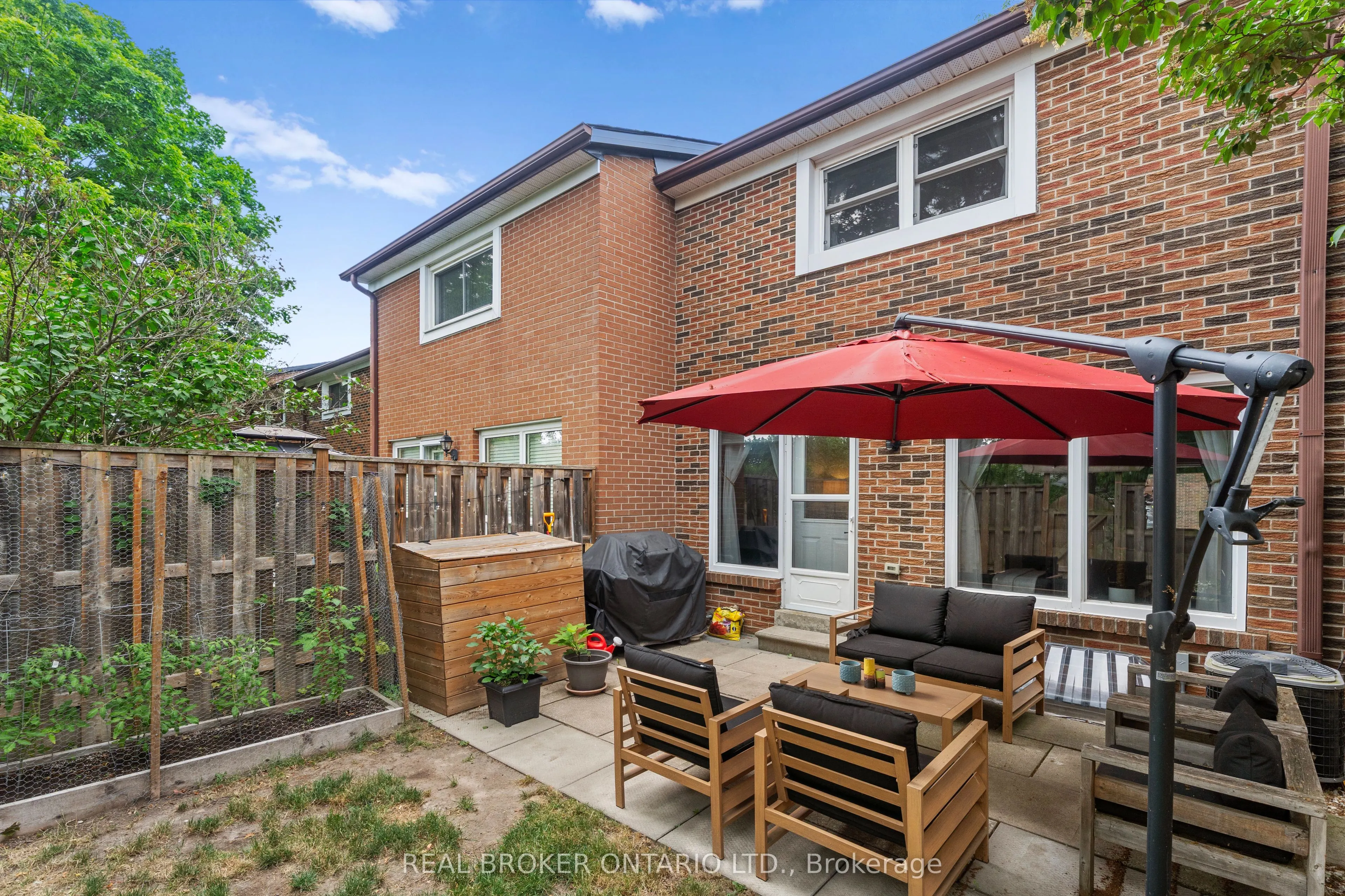 121 Bagot Street, #2