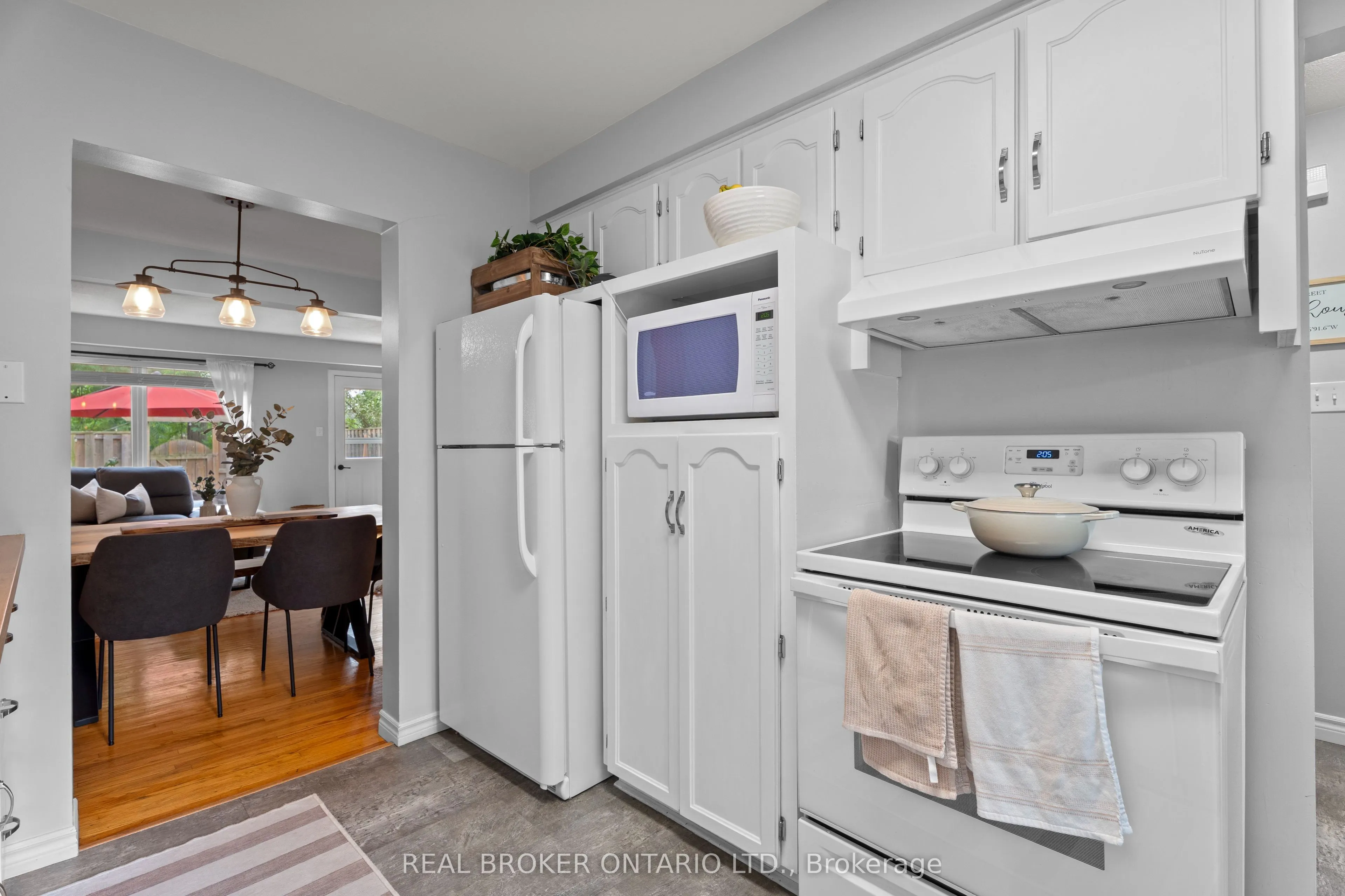 121 Bagot Street, #2