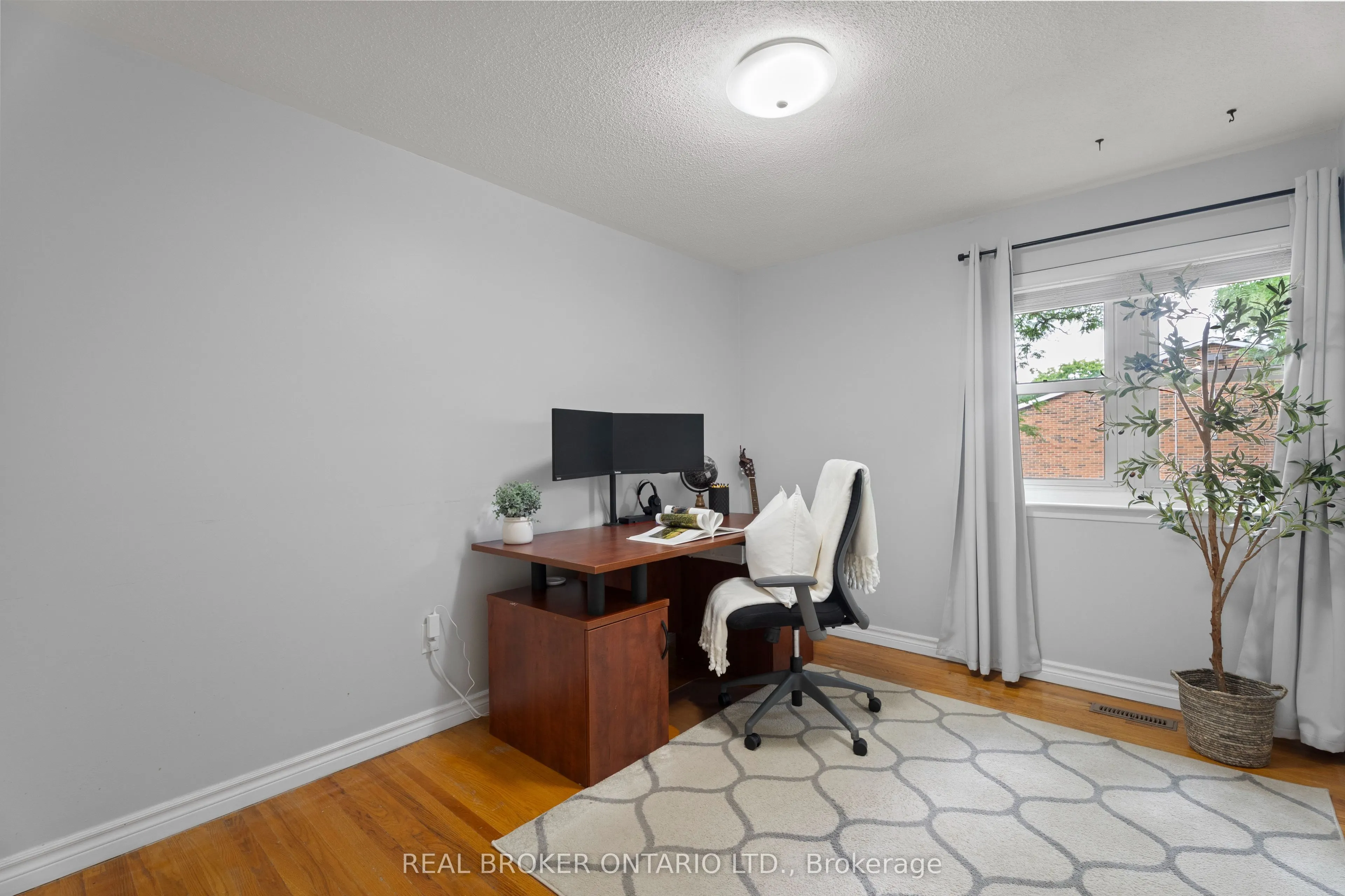 121 Bagot Street, #2