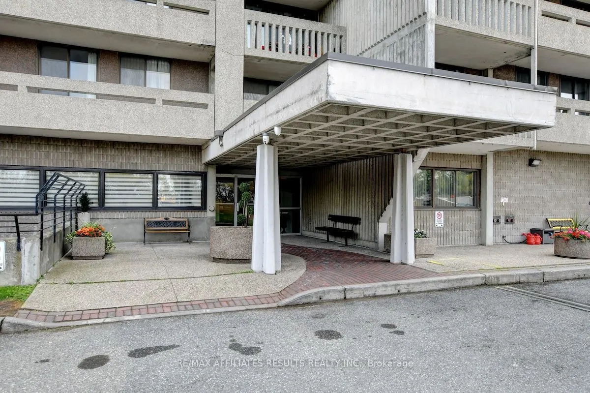 415 Greenview Avenue, #304