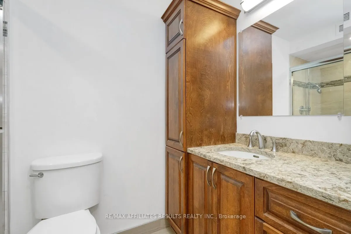 415 Greenview Avenue, #304